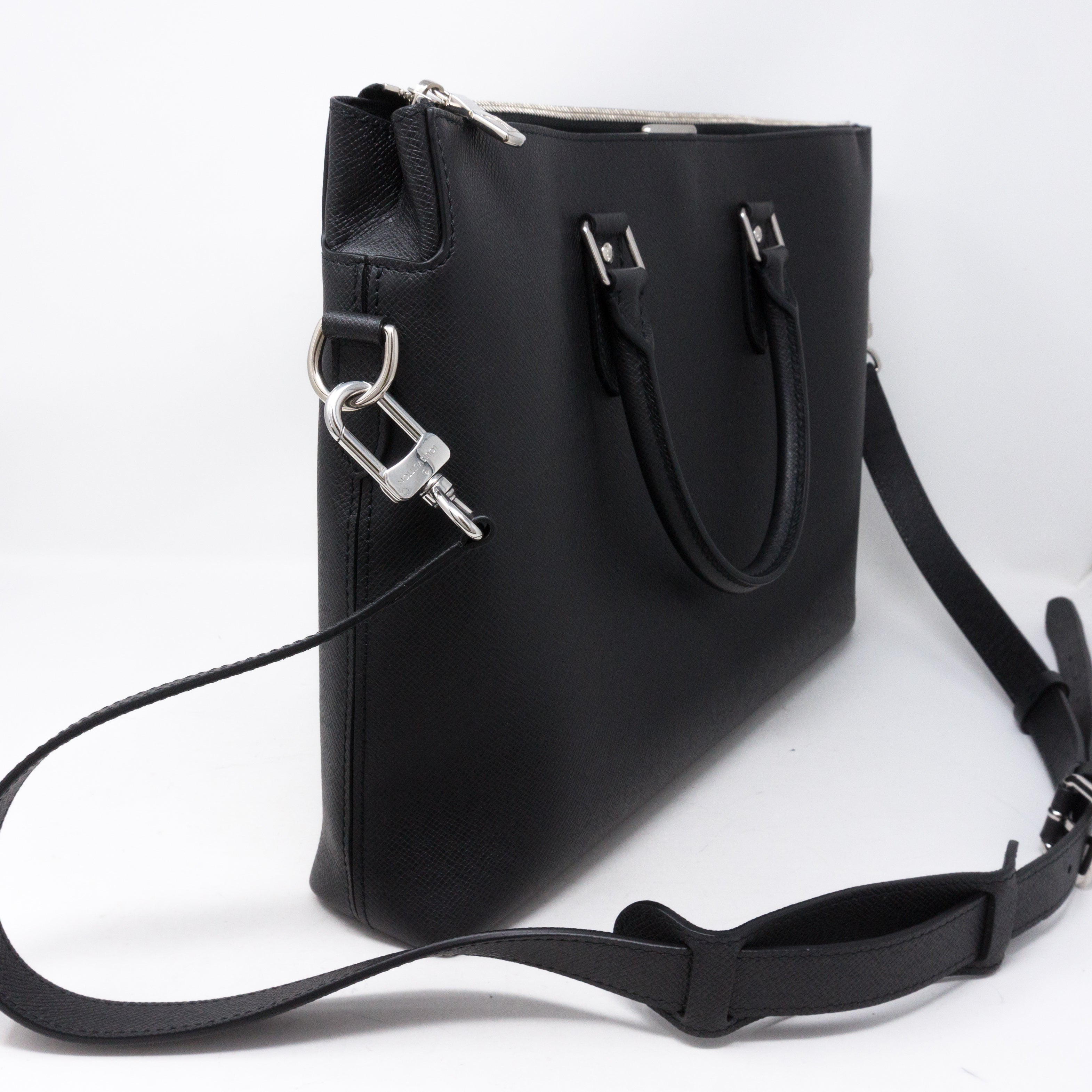 Anton Soft Briefcase Black Taiga Leather