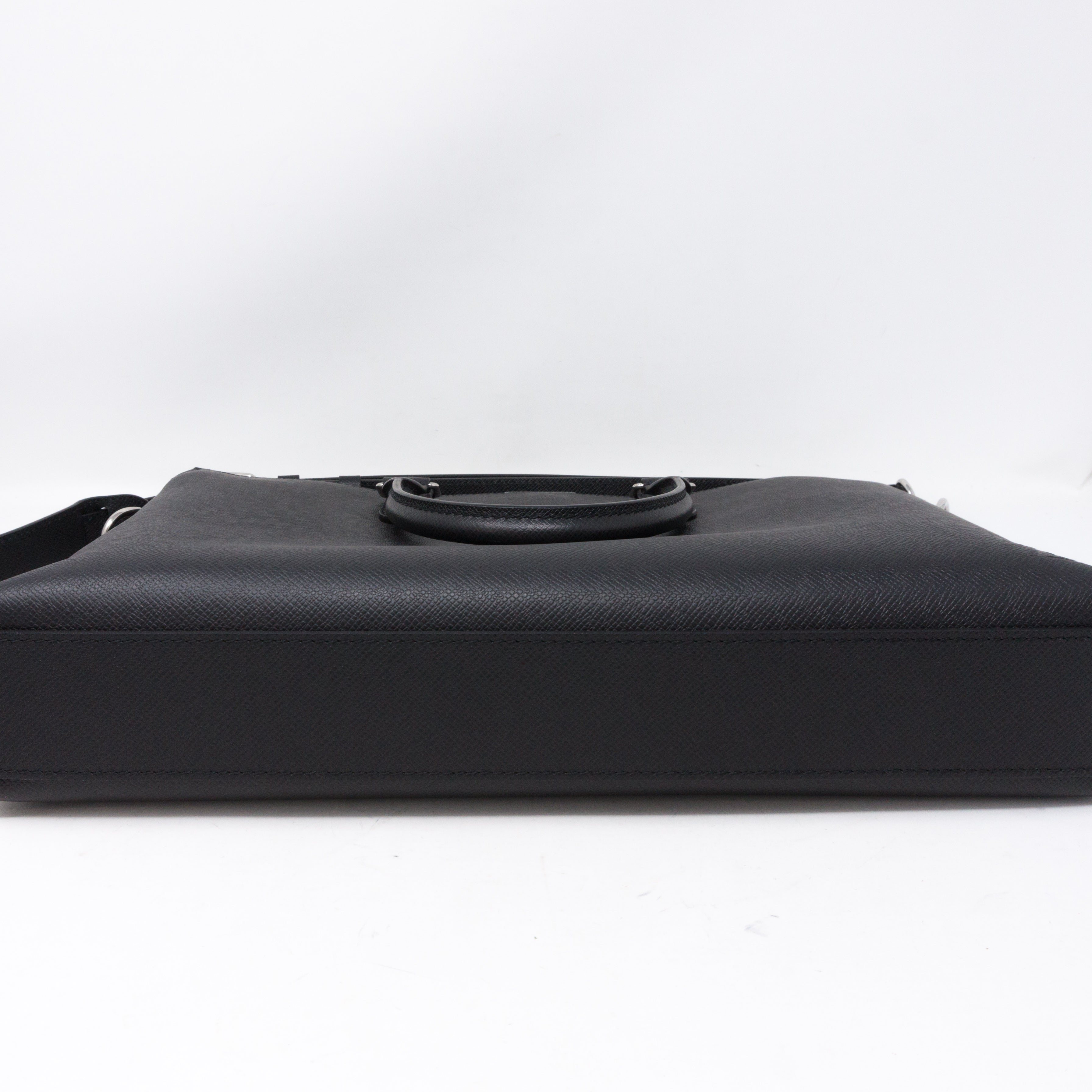 Anton Soft Briefcase Black Taiga Leather
