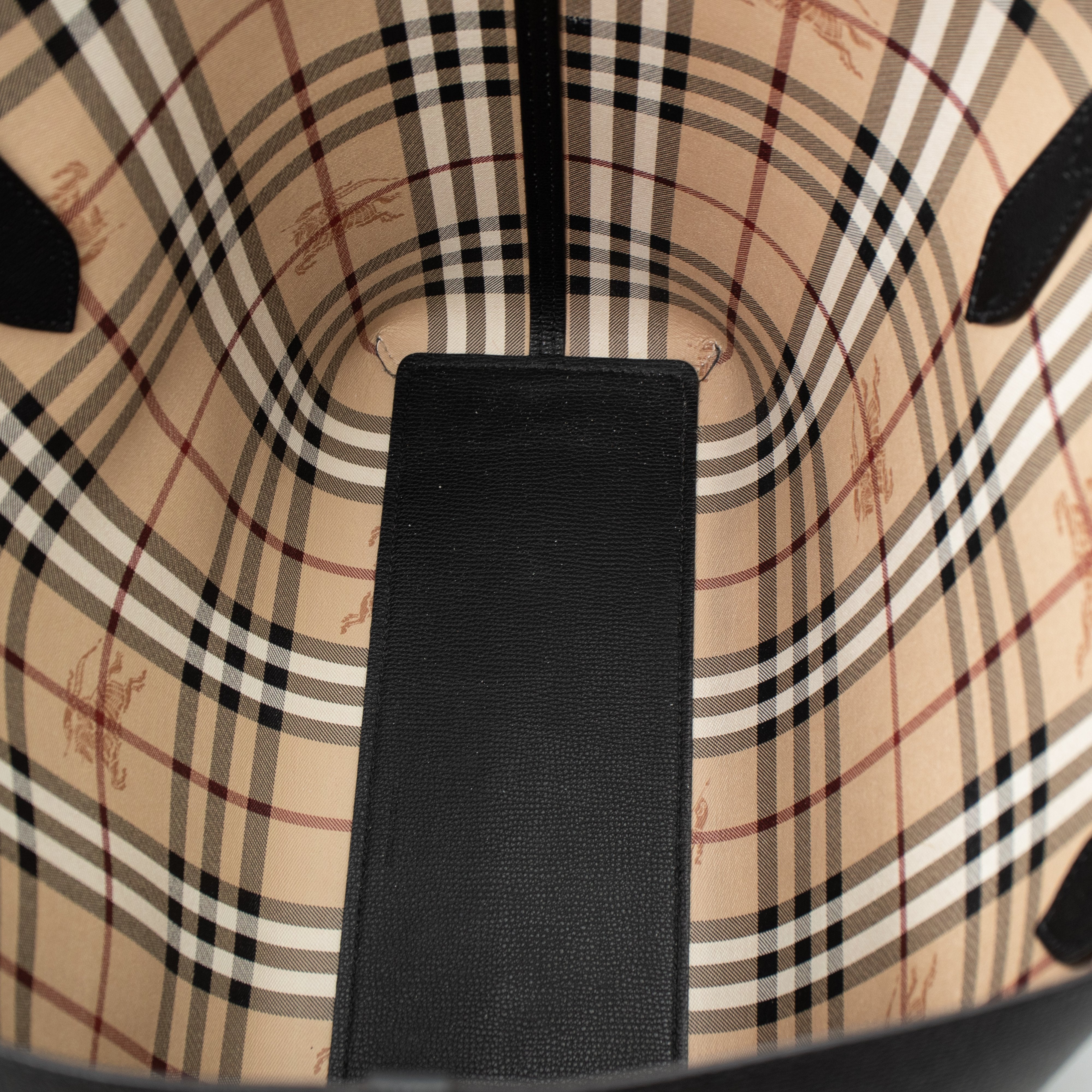 Medium Reversible Tote Haymarket Check & Black