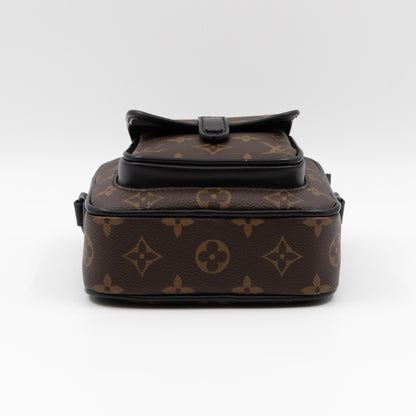 Louis Vuitton Christopher Wearable Wallet Monogram Black – Queen