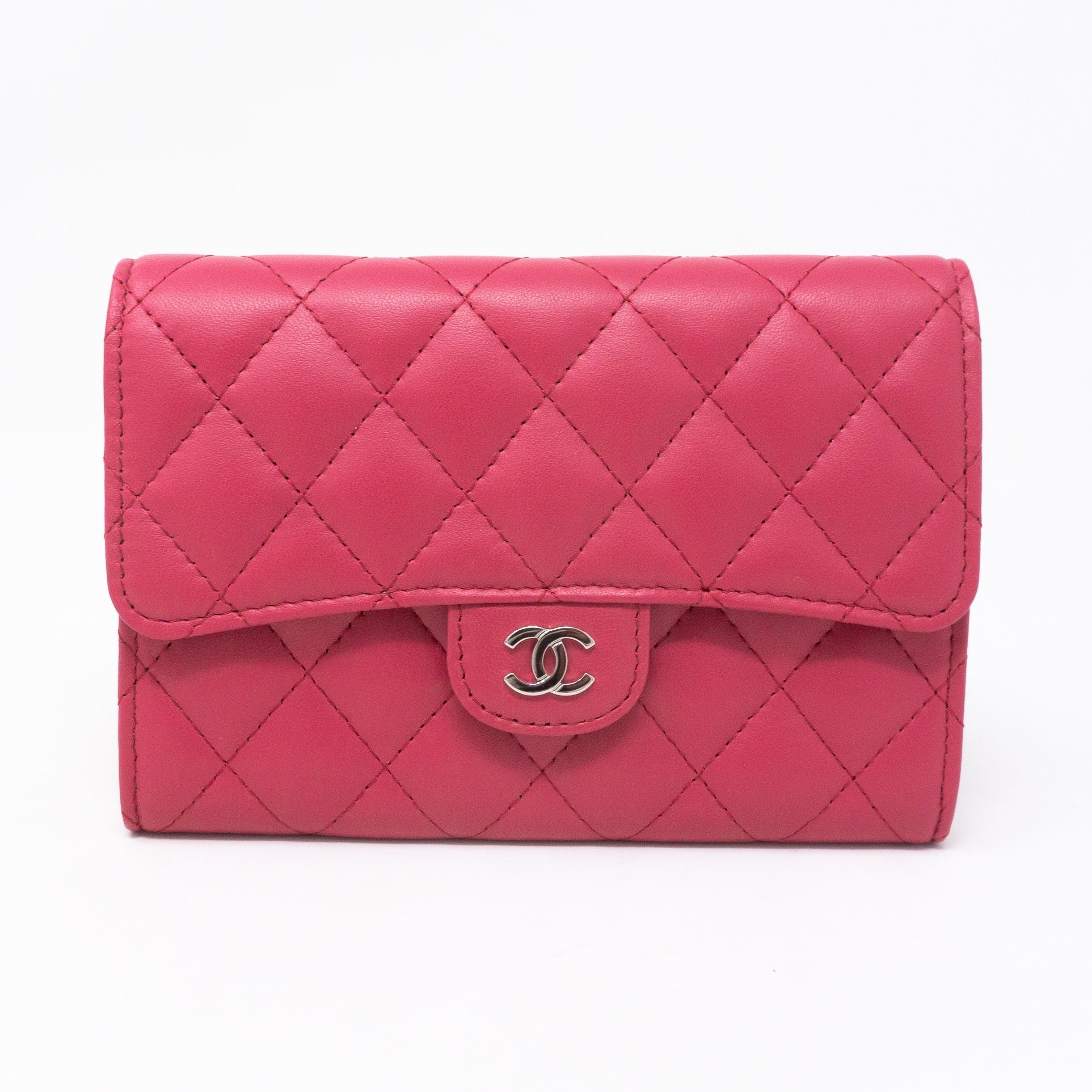 Chanel Chanel Medium Classic Flap Wallet Pink Leather Queen