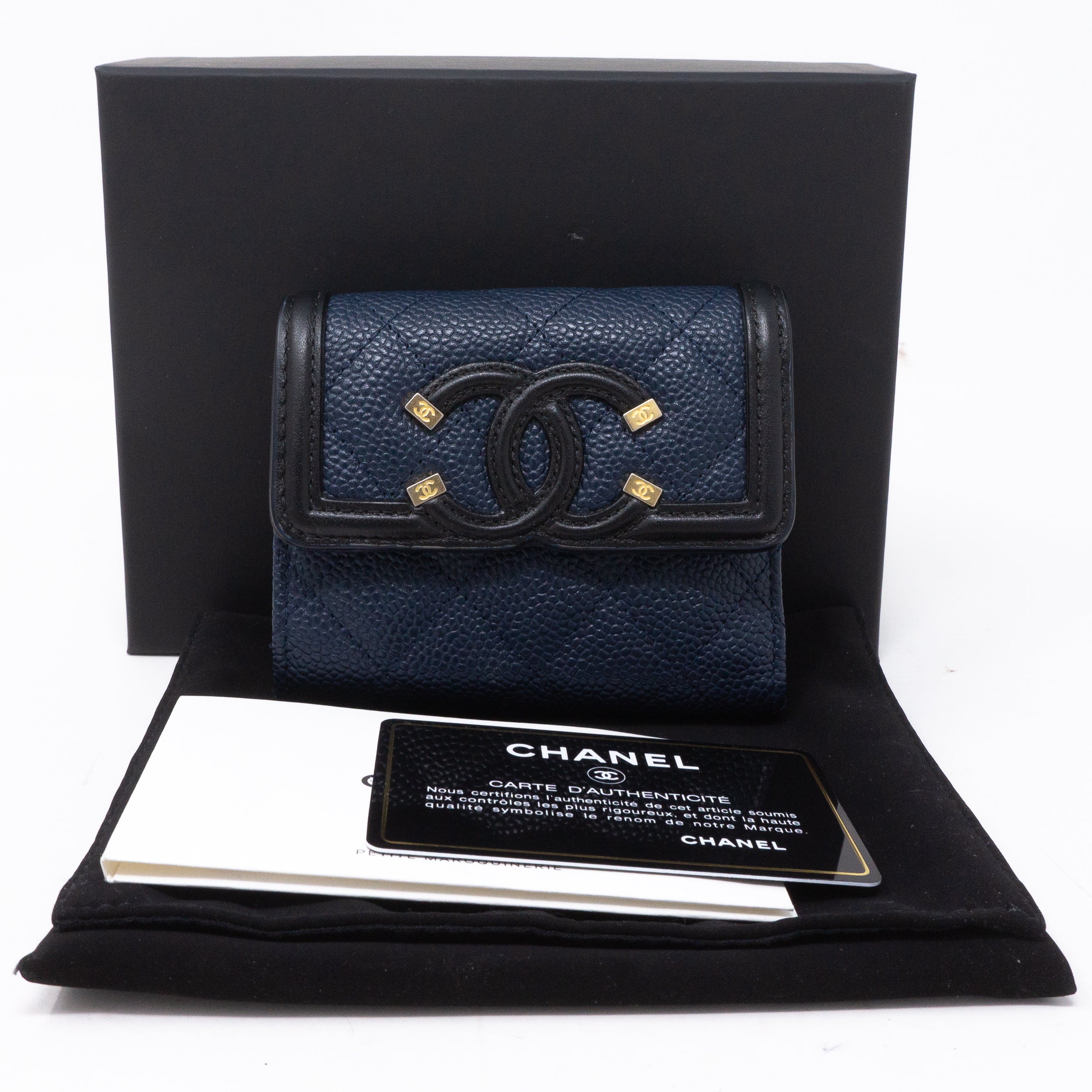 Chanel filigree card discount holder