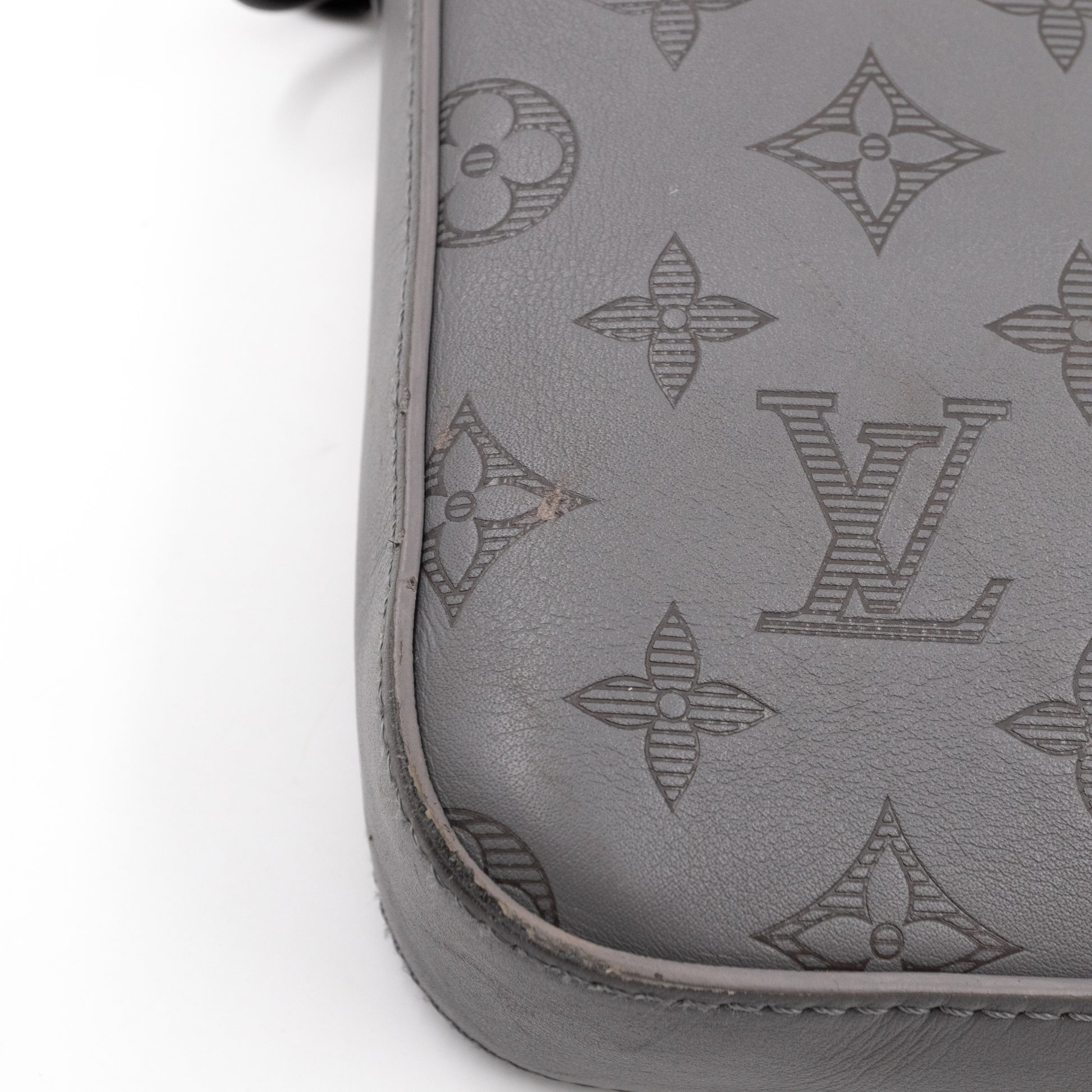 Louis Vuitton Monogram Shadow Duo Messenger - Black Messenger Bags, Bags -  LOU793992