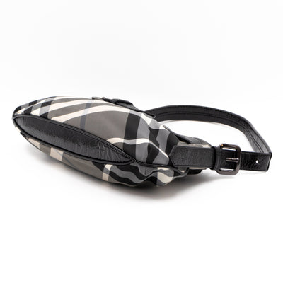 Shoulder Bag Beat Check Patent Leather