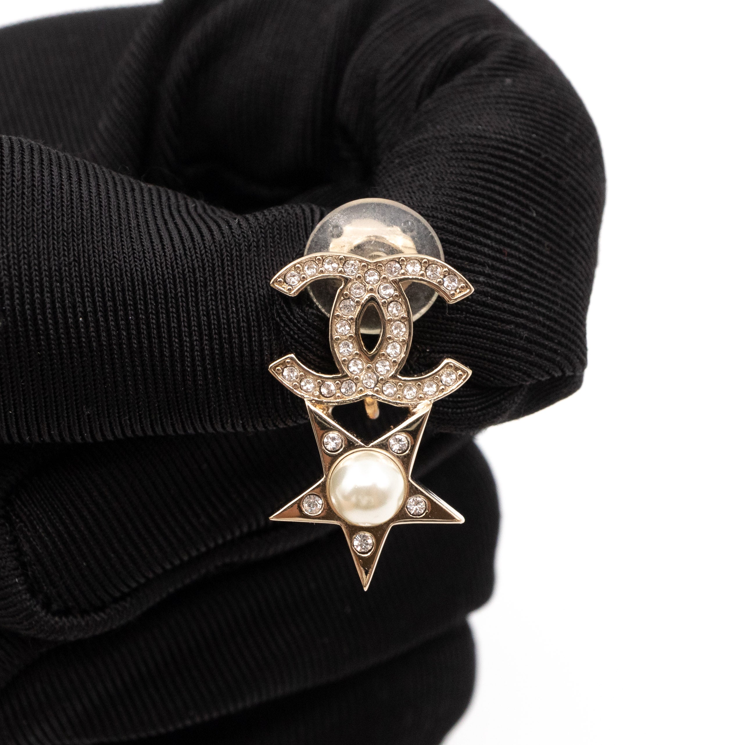 CC Charming Winter Earrings
