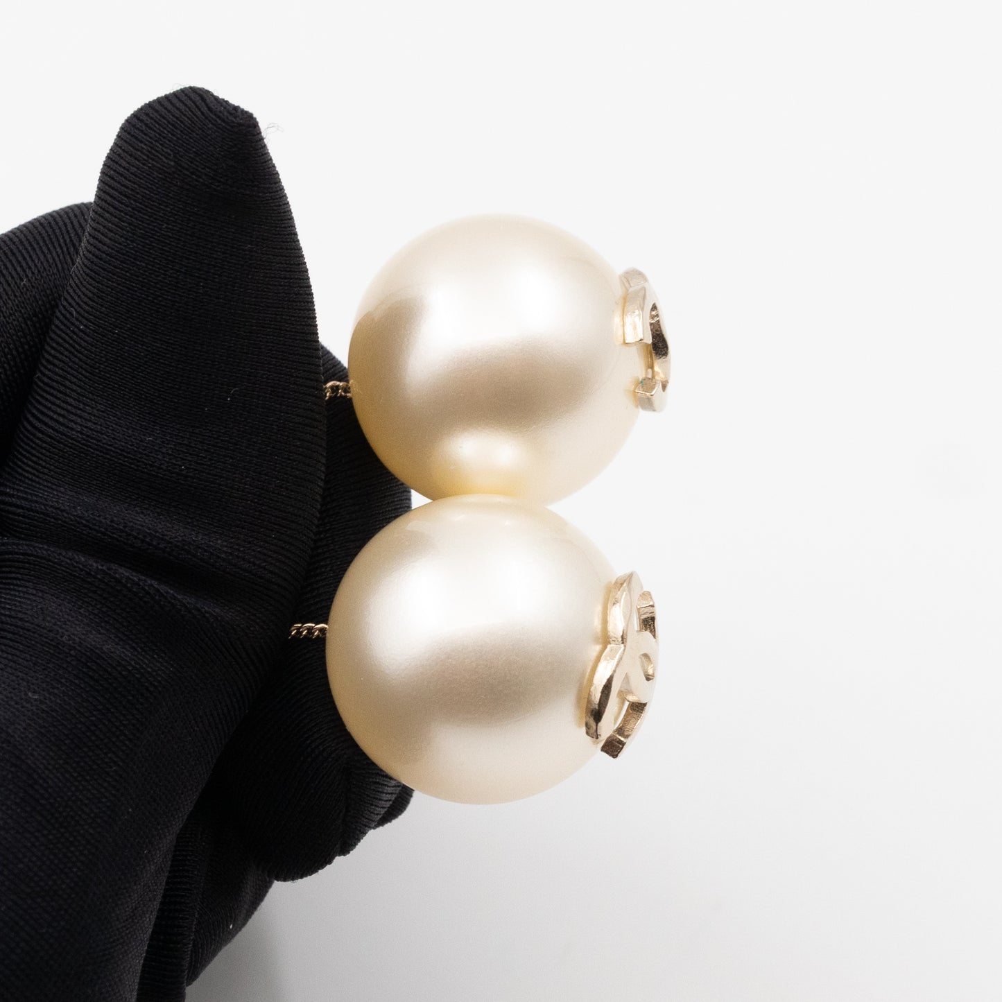 Big Pearl Drop Earrings Light Gold
