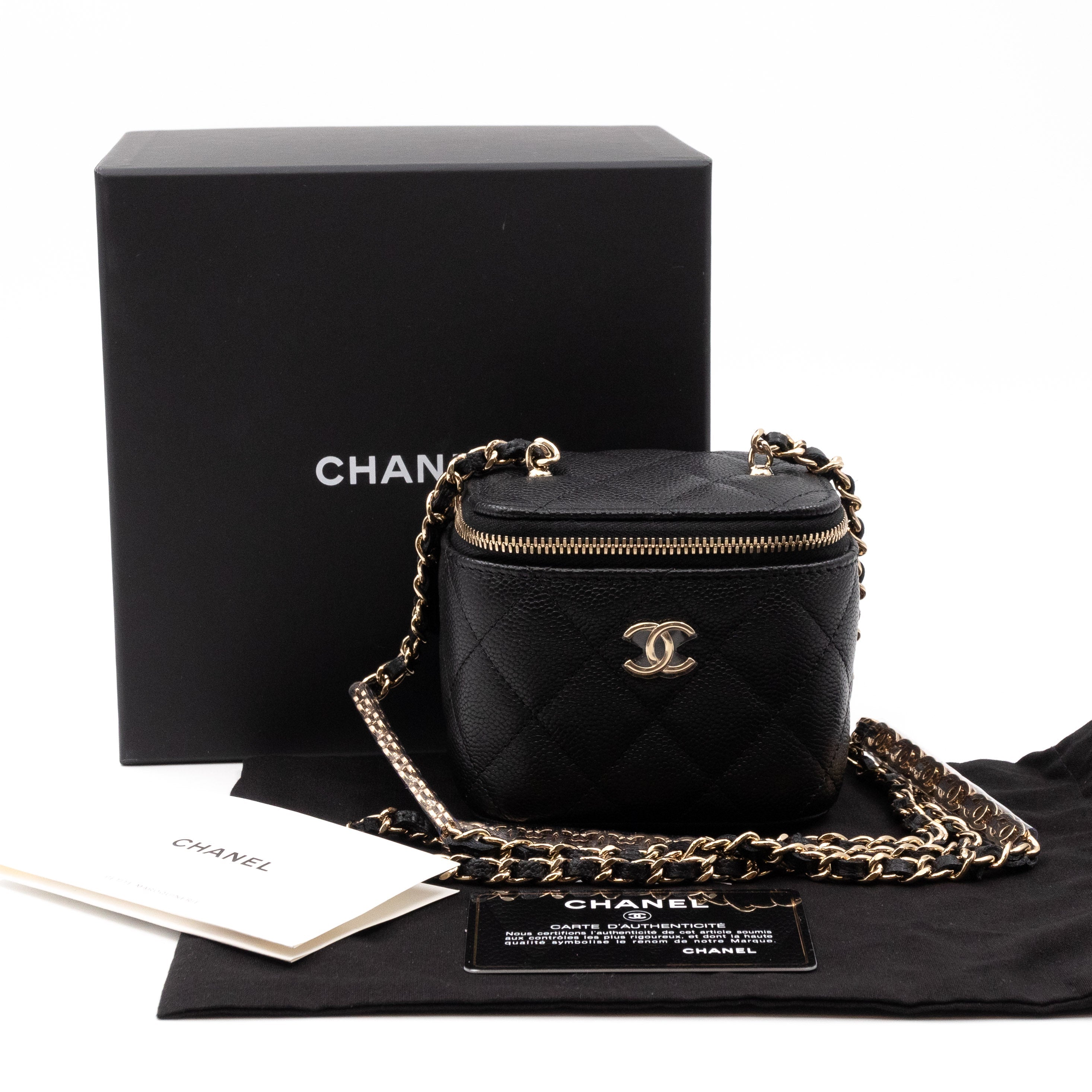 Small vanity with online chain chanel