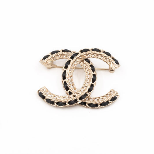 Chanel Metal Brooch AB9849 Black/Gold/Pearly White in Metal/Resin