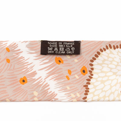 Twilly Scarf Bambi Deer Dans Un Jardin Anglais