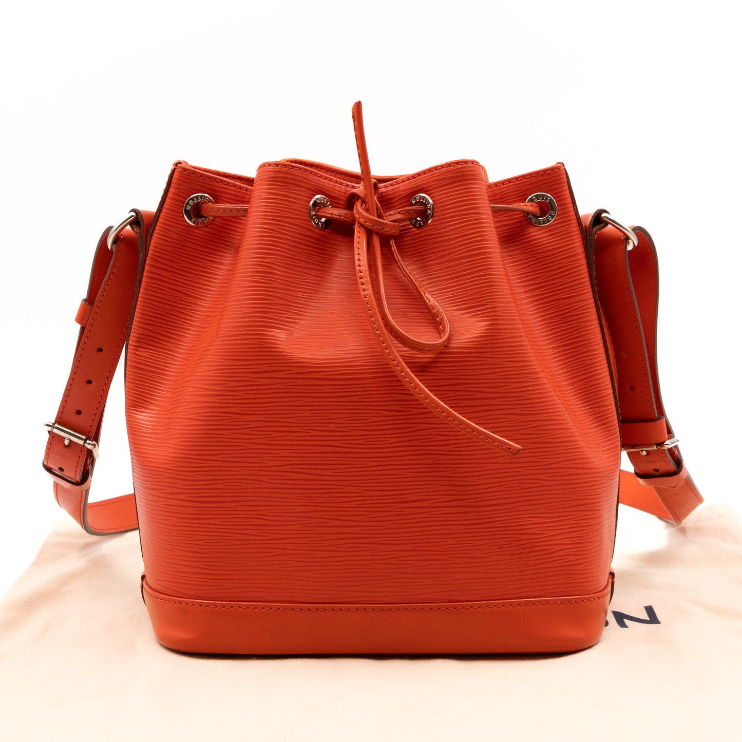 Louis Vuitton – Louis Vuitton Noe BB Epi Leather Orange – Queen