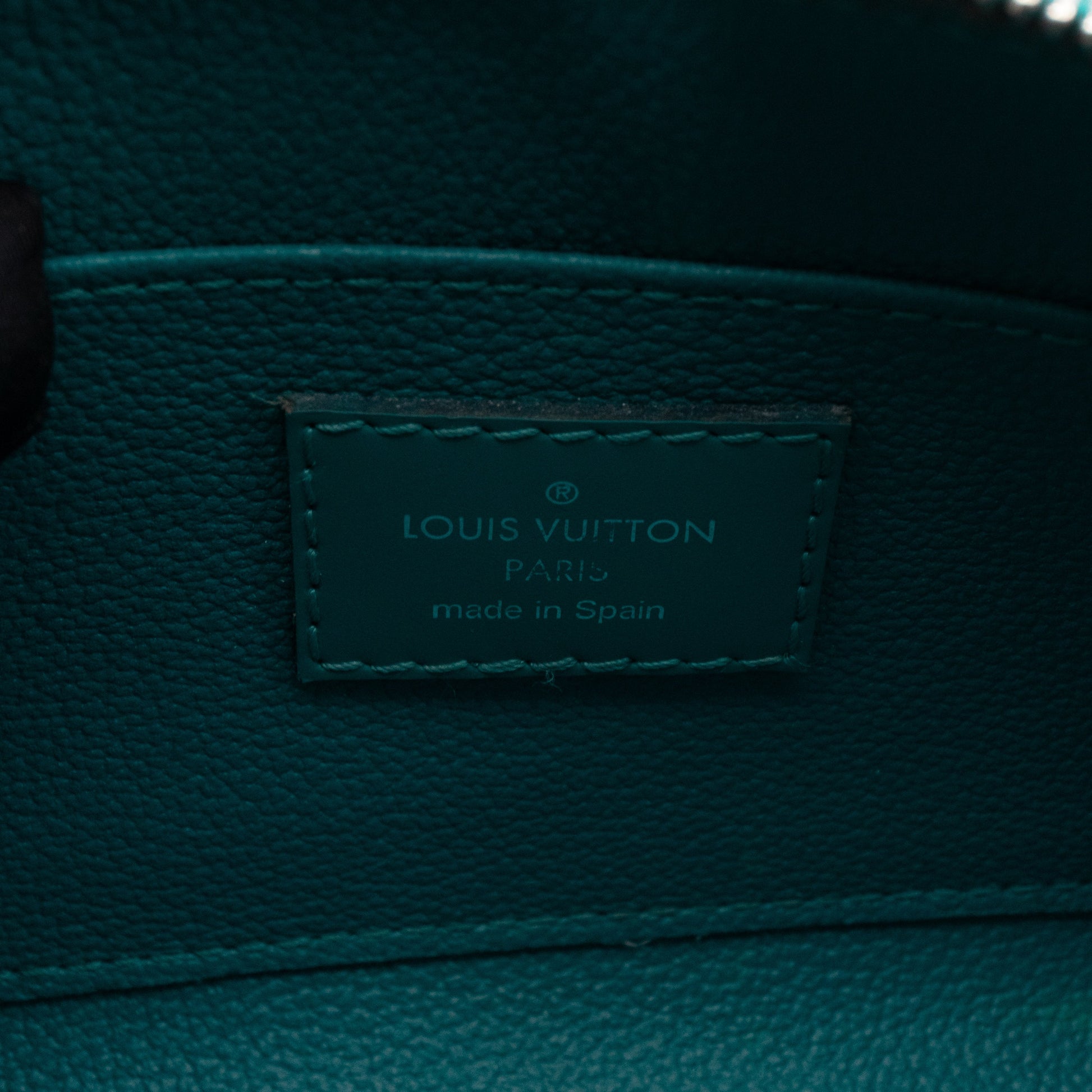 Louis Vuitton – Louis Vuitton Cosmetic Pouch PM Epi Leather Cyan – Queen  Station