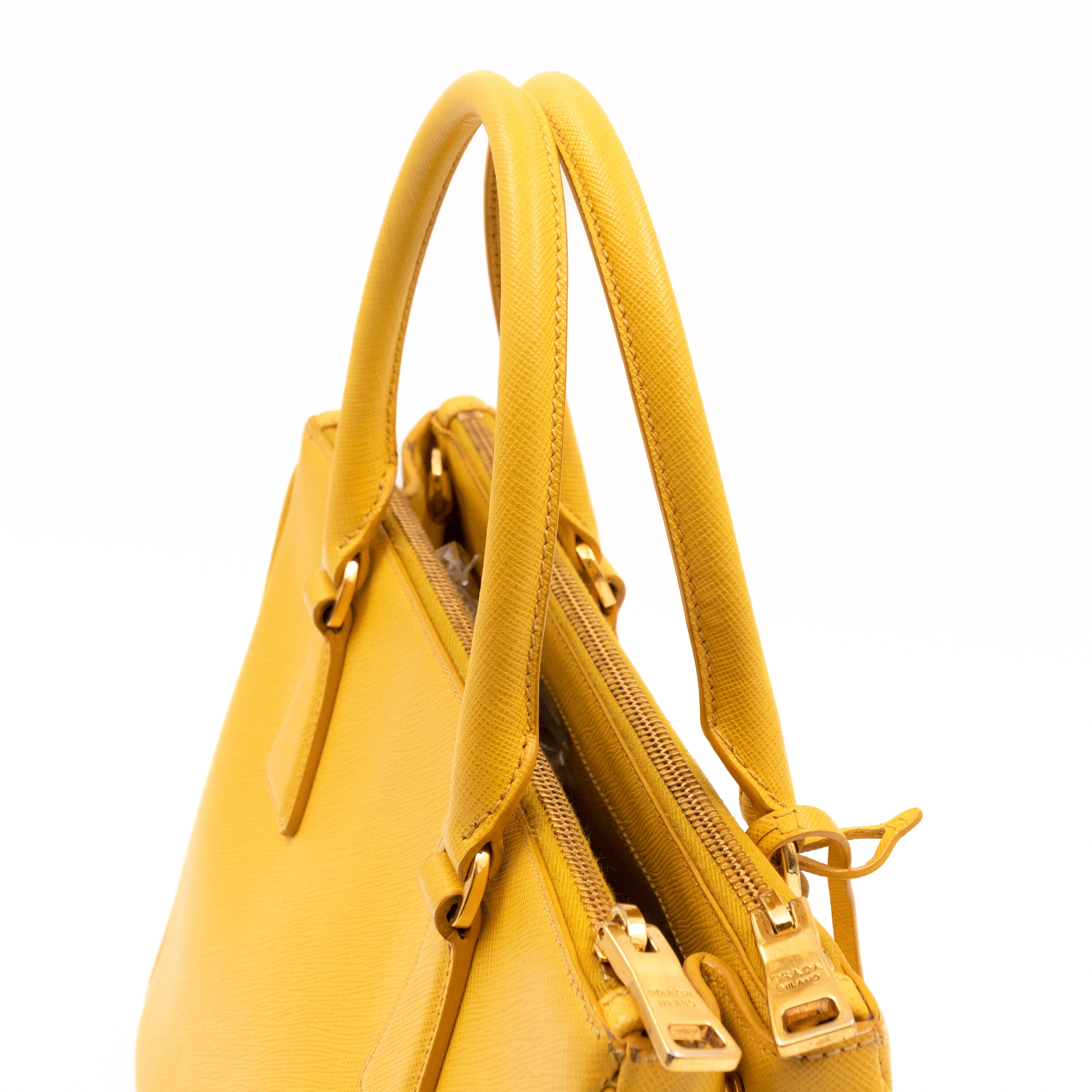Galleria Medium Double Zip Yellow Saffiano