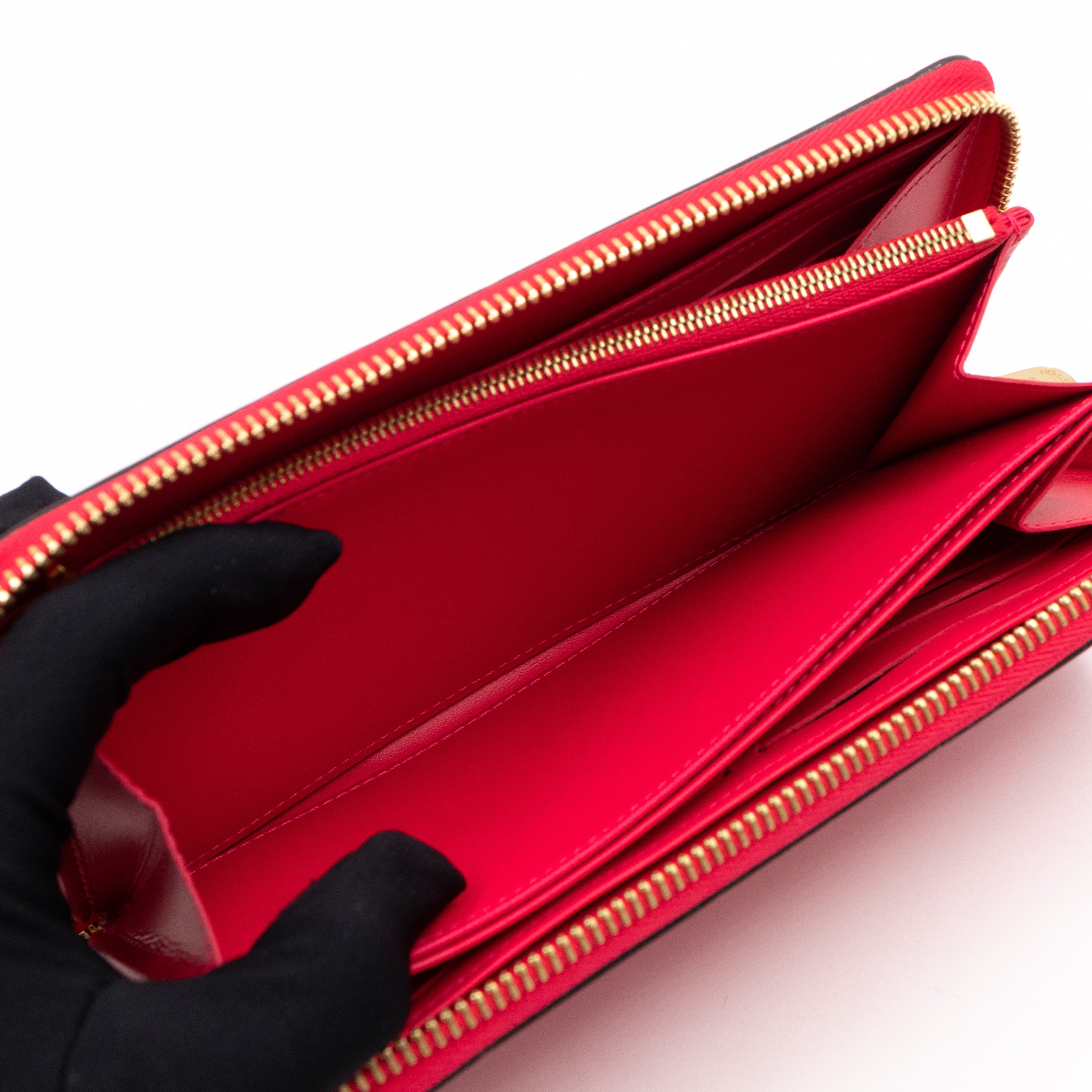 Zippy Wallet Vernis Hot Pink