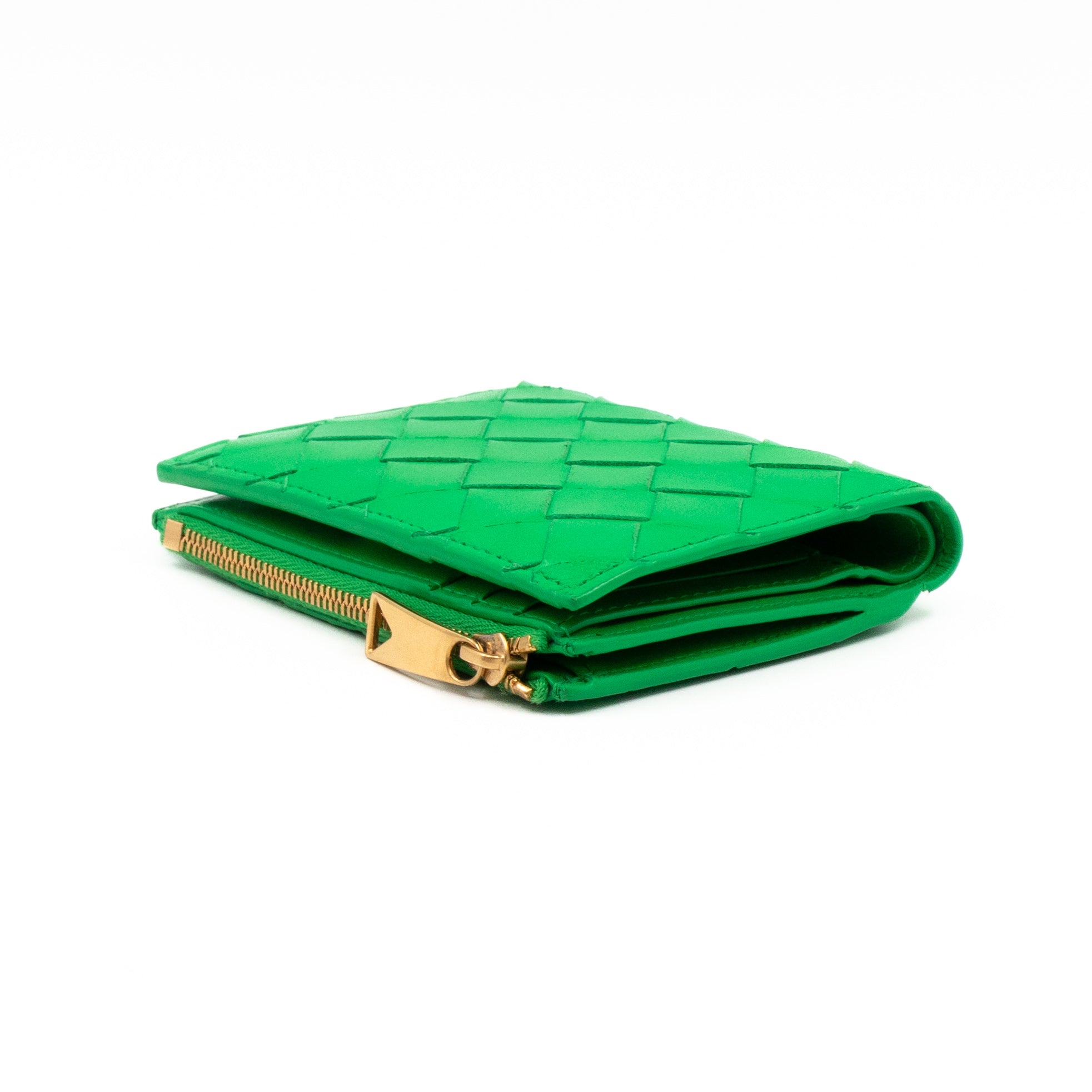 Small Bi-Fold Wallet Parakeet Green Intrecciato Leather