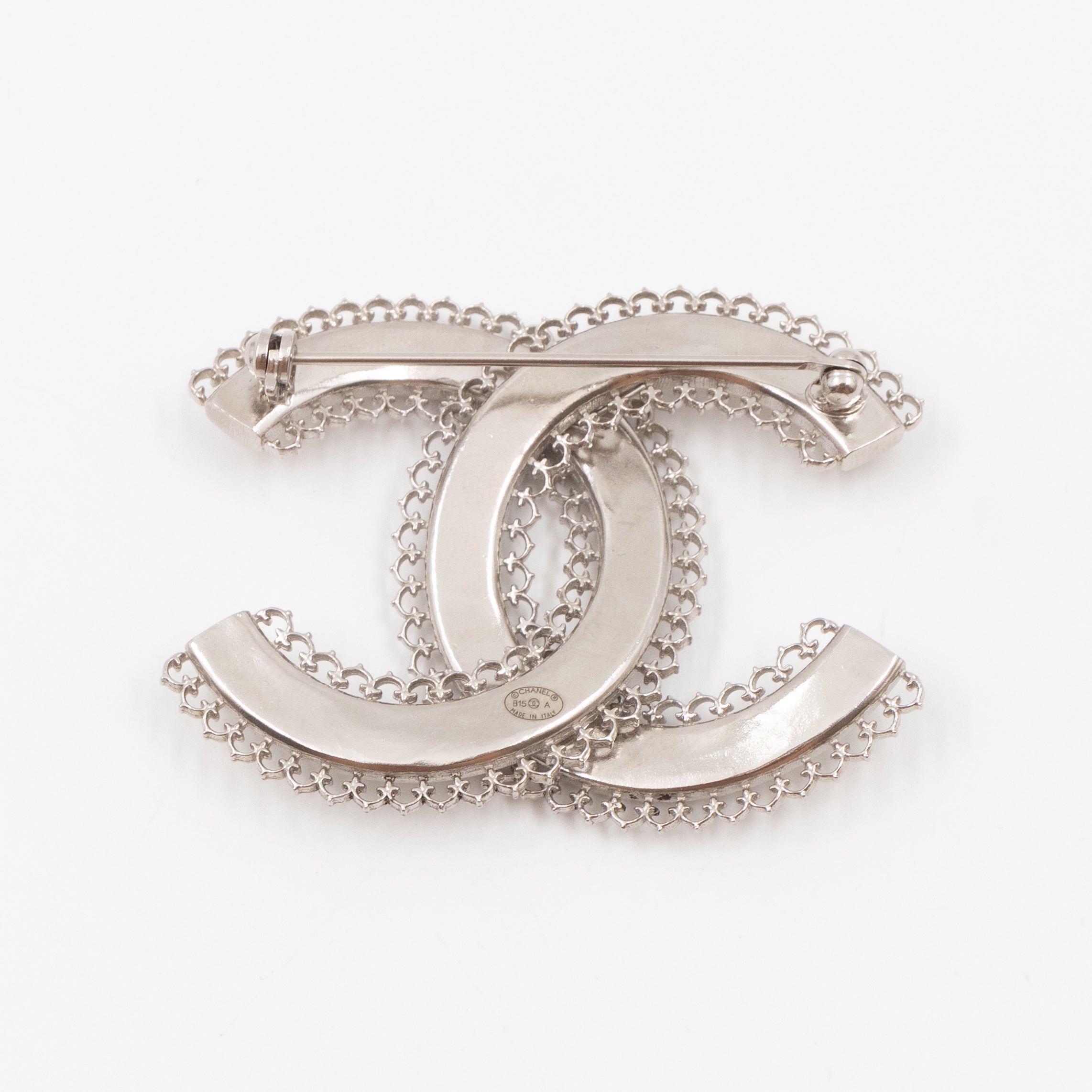 CC Brooch Scalloped Matte Silver