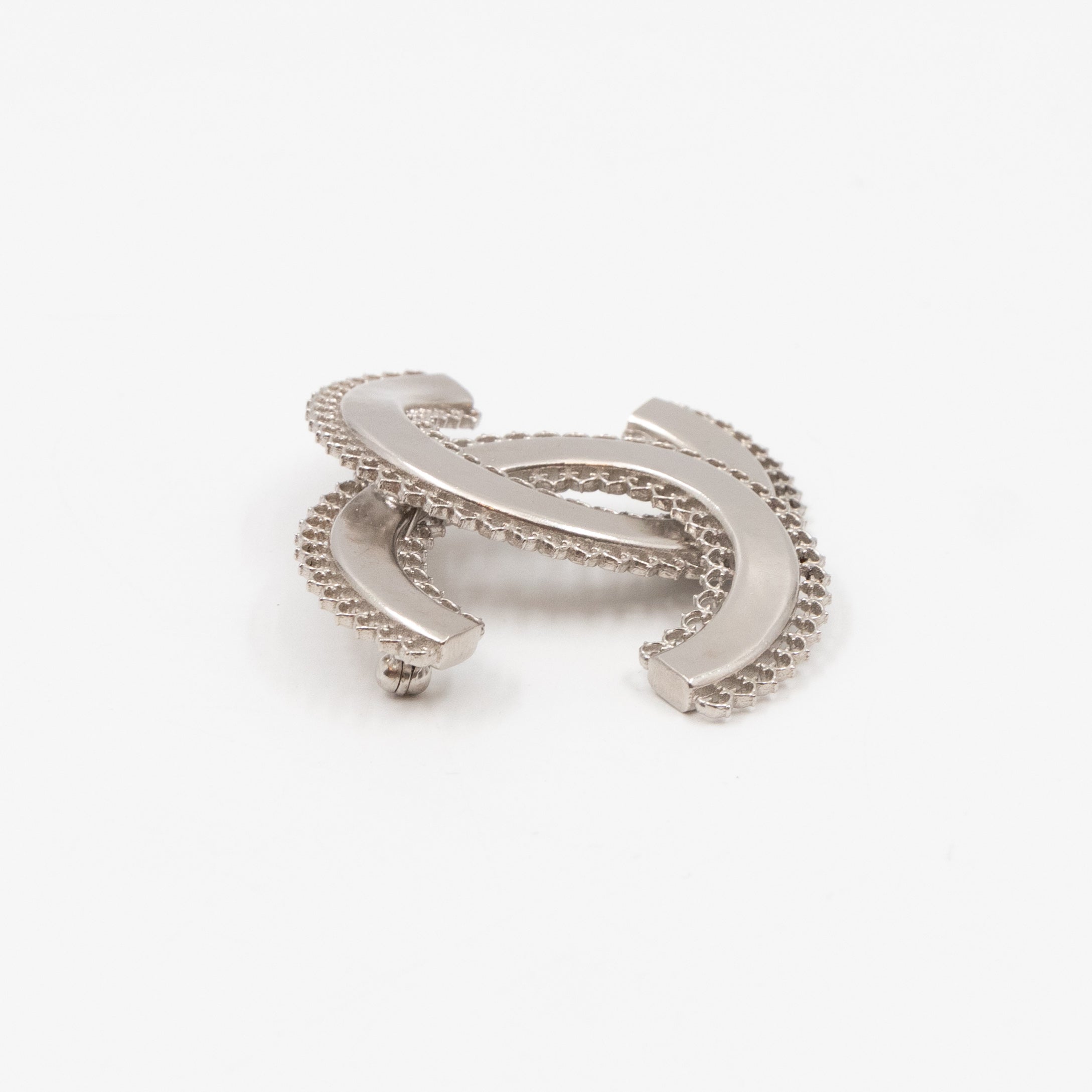 CC Brooch Scalloped Matte Silver