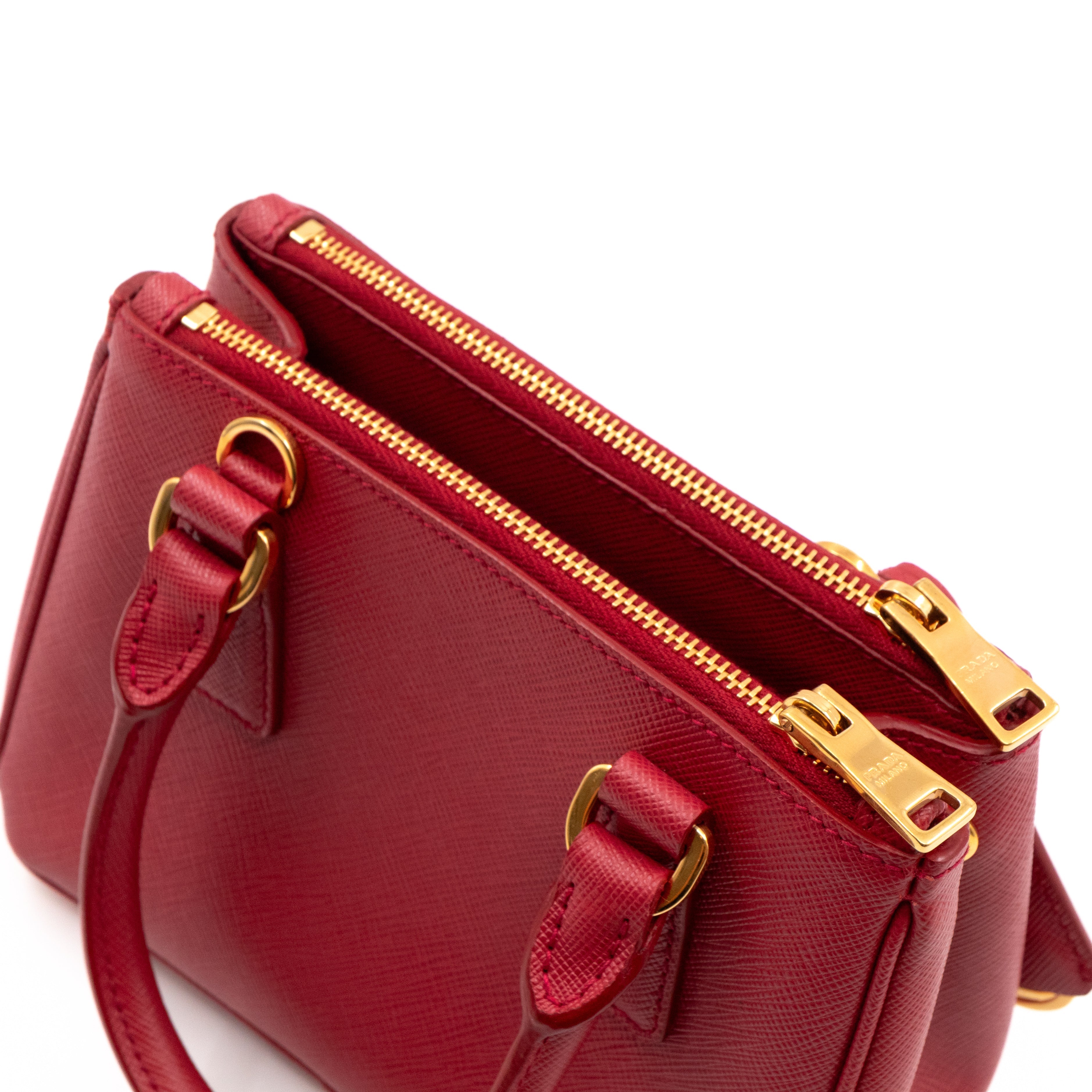 Galleria Micro Double Zip Red Saffiano