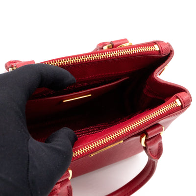 Galleria Micro Double Zip Red Saffiano