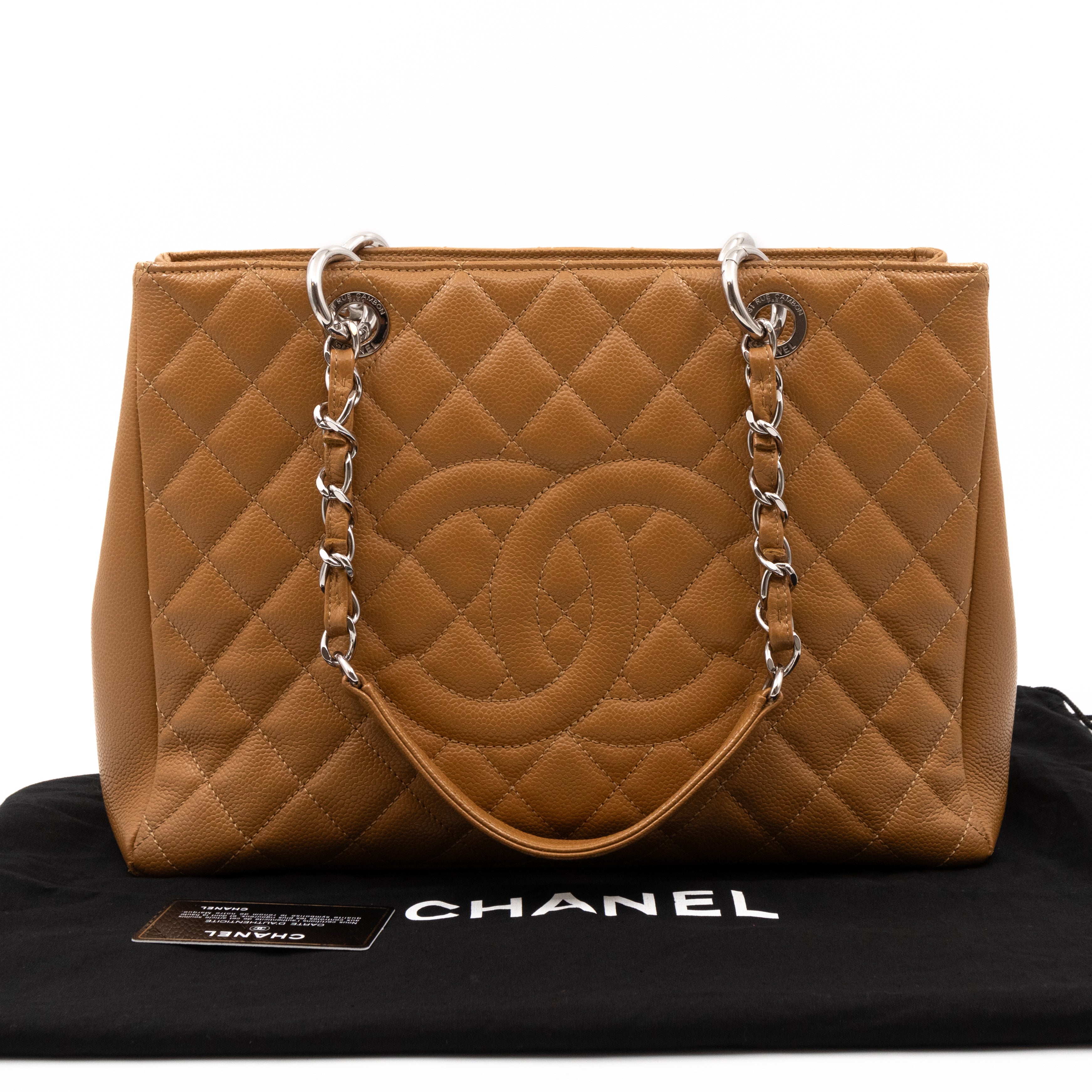 CHANEL GST: DRESSED UP OR DOWN | JEN LOOKS AND COOKS