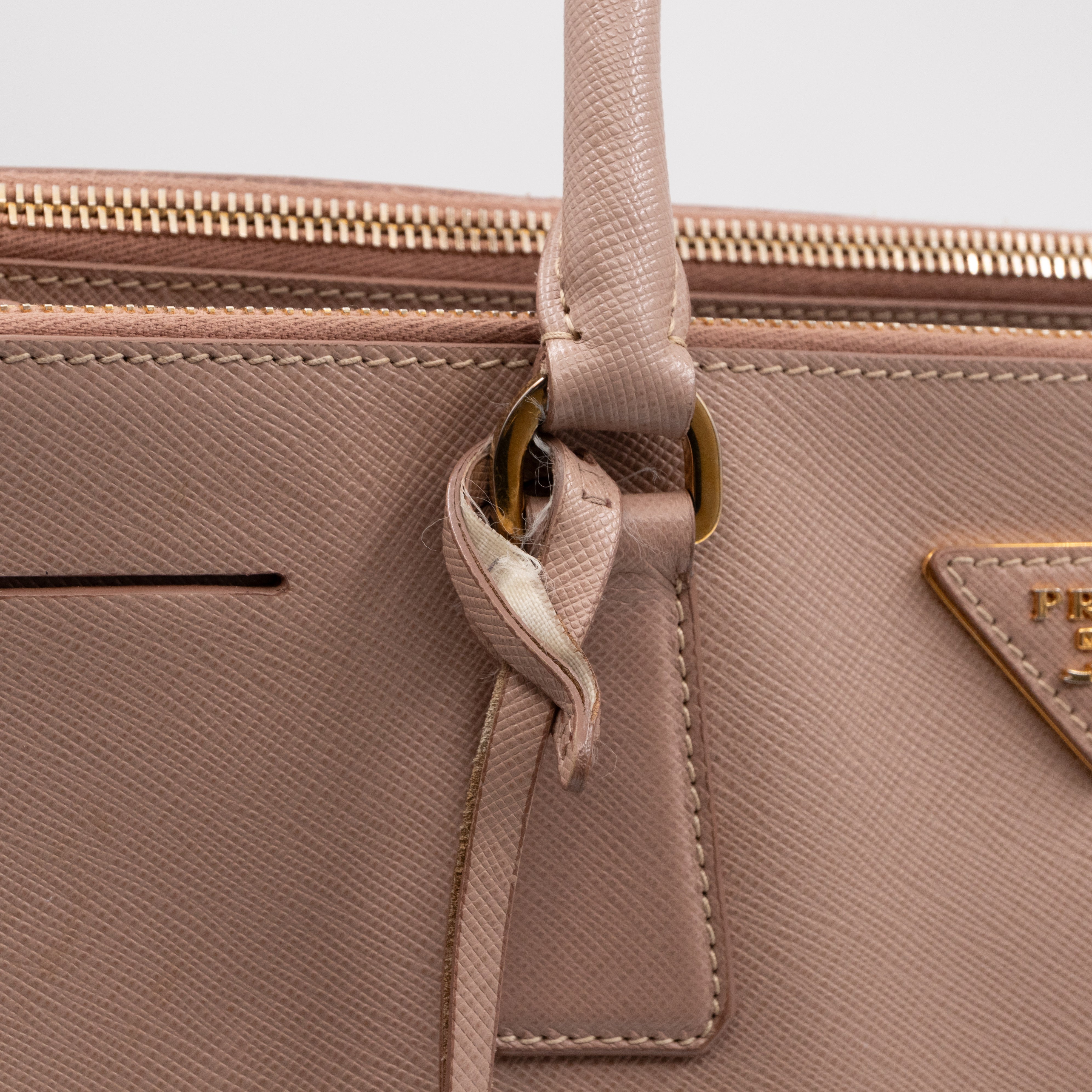 Galleria Large Double Zip Light Pink Saffiano