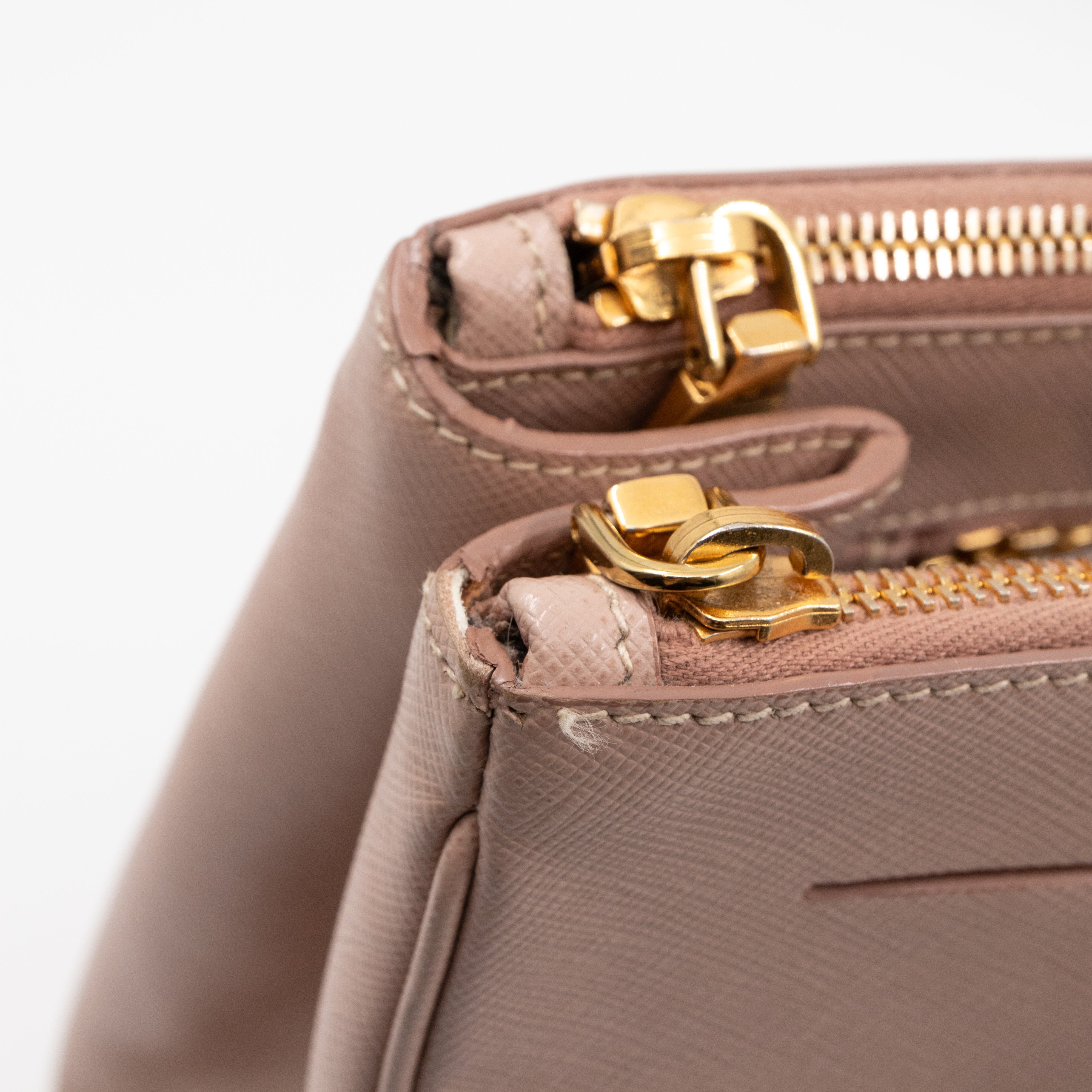 Galleria Large Double Zip Light Pink Saffiano
