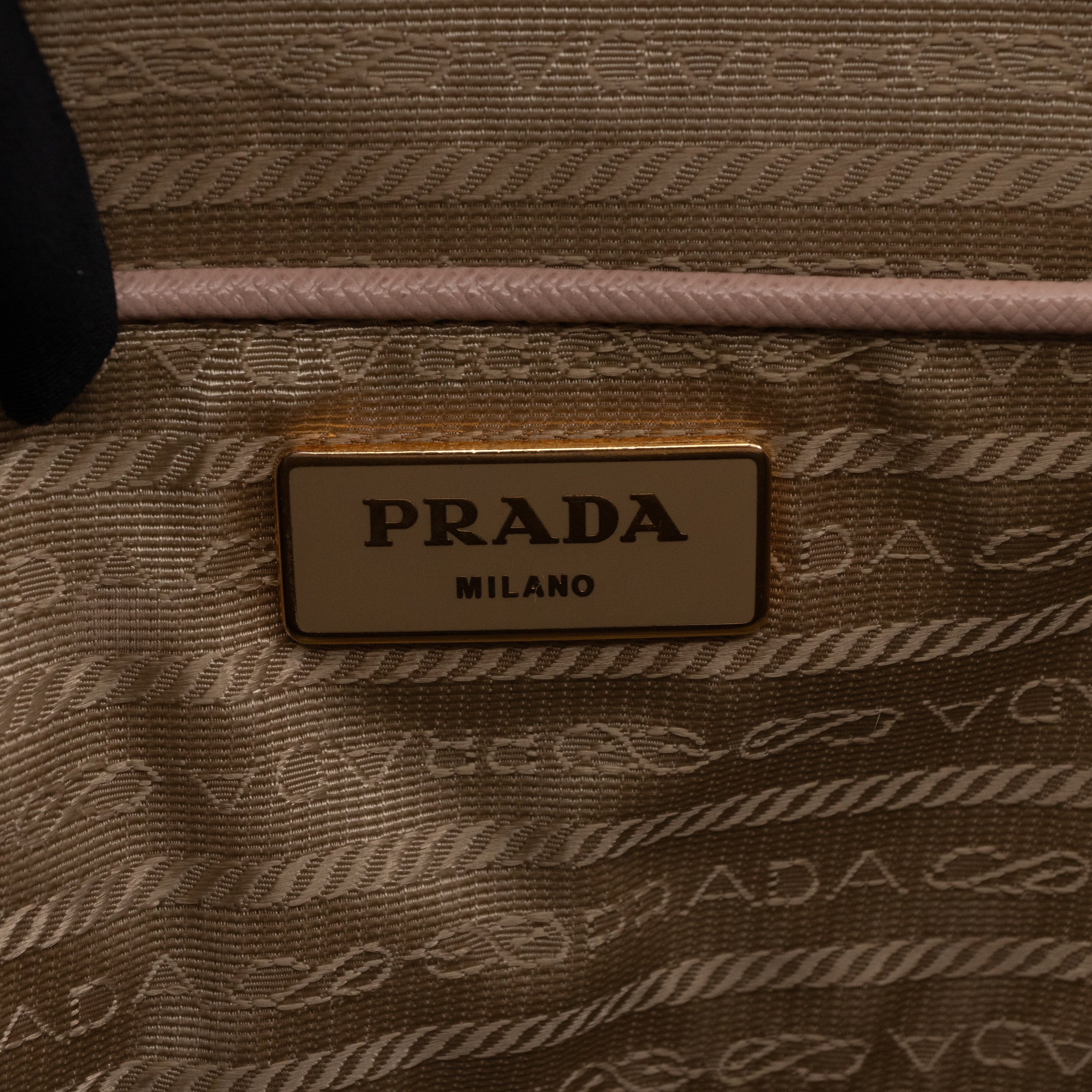 Galleria Large Double Zip Light Pink Saffiano