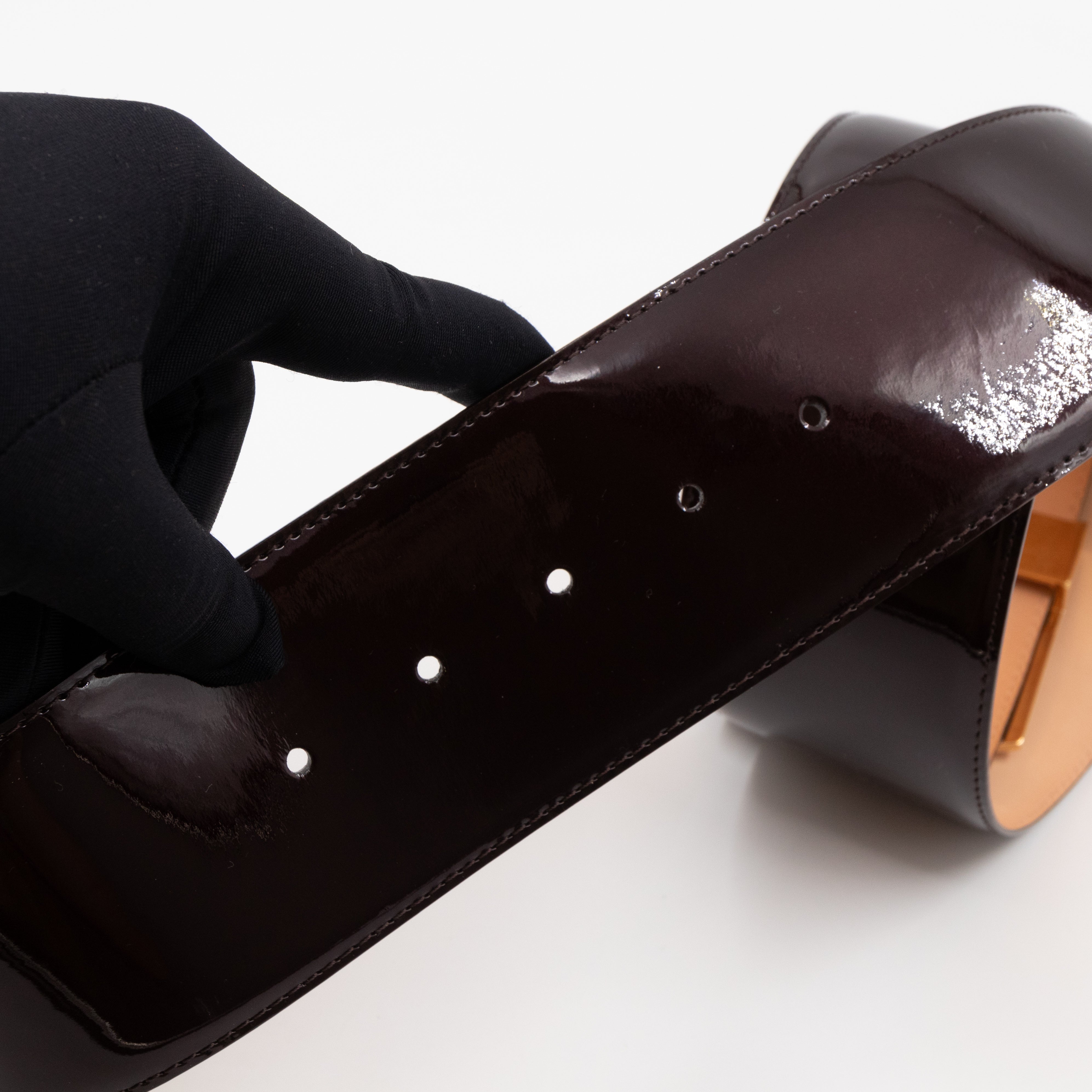 LV Initiales Belt 65 mm 75 cm Vernis Amarante