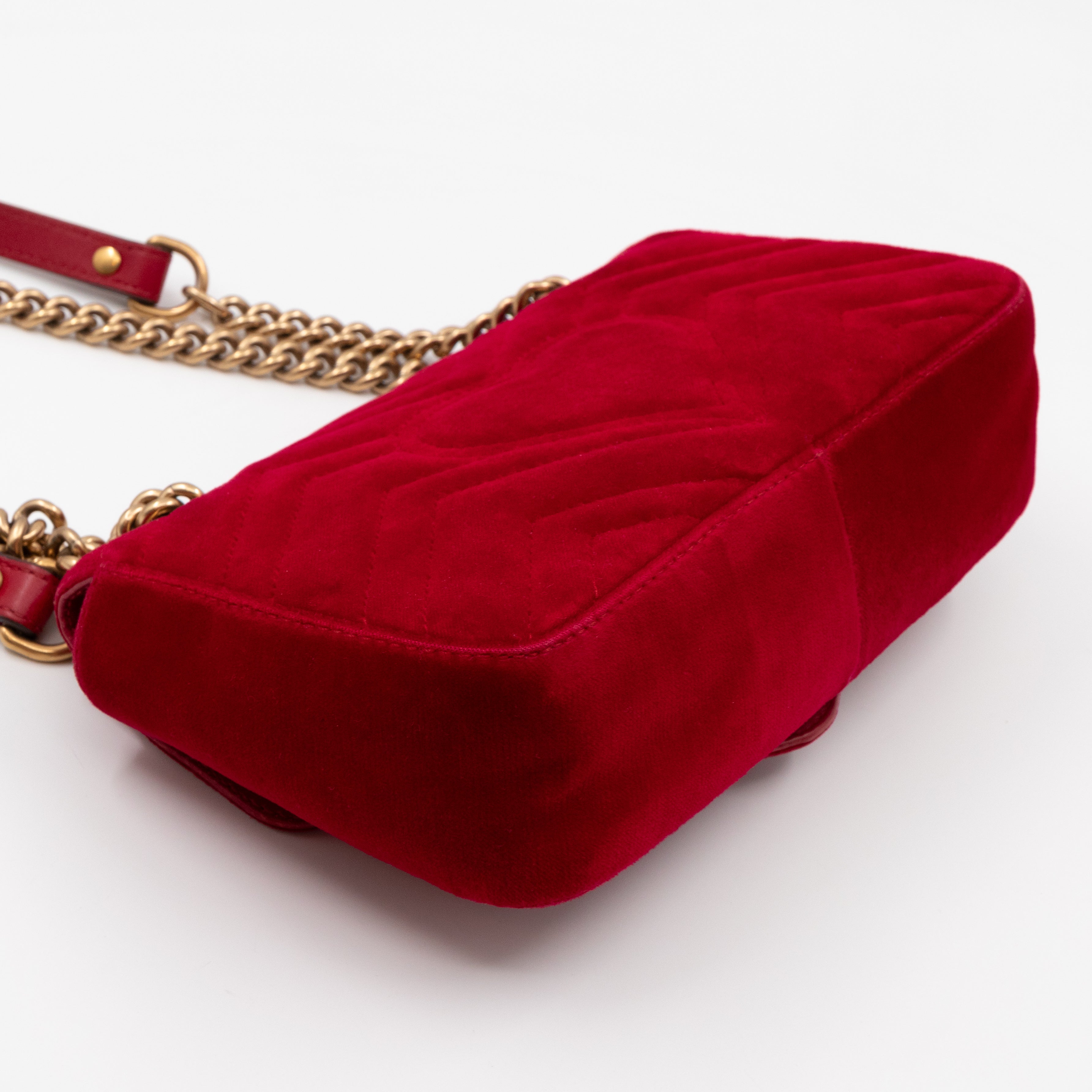 GG Marmont Flap Mini Red Velvet Aged Gold