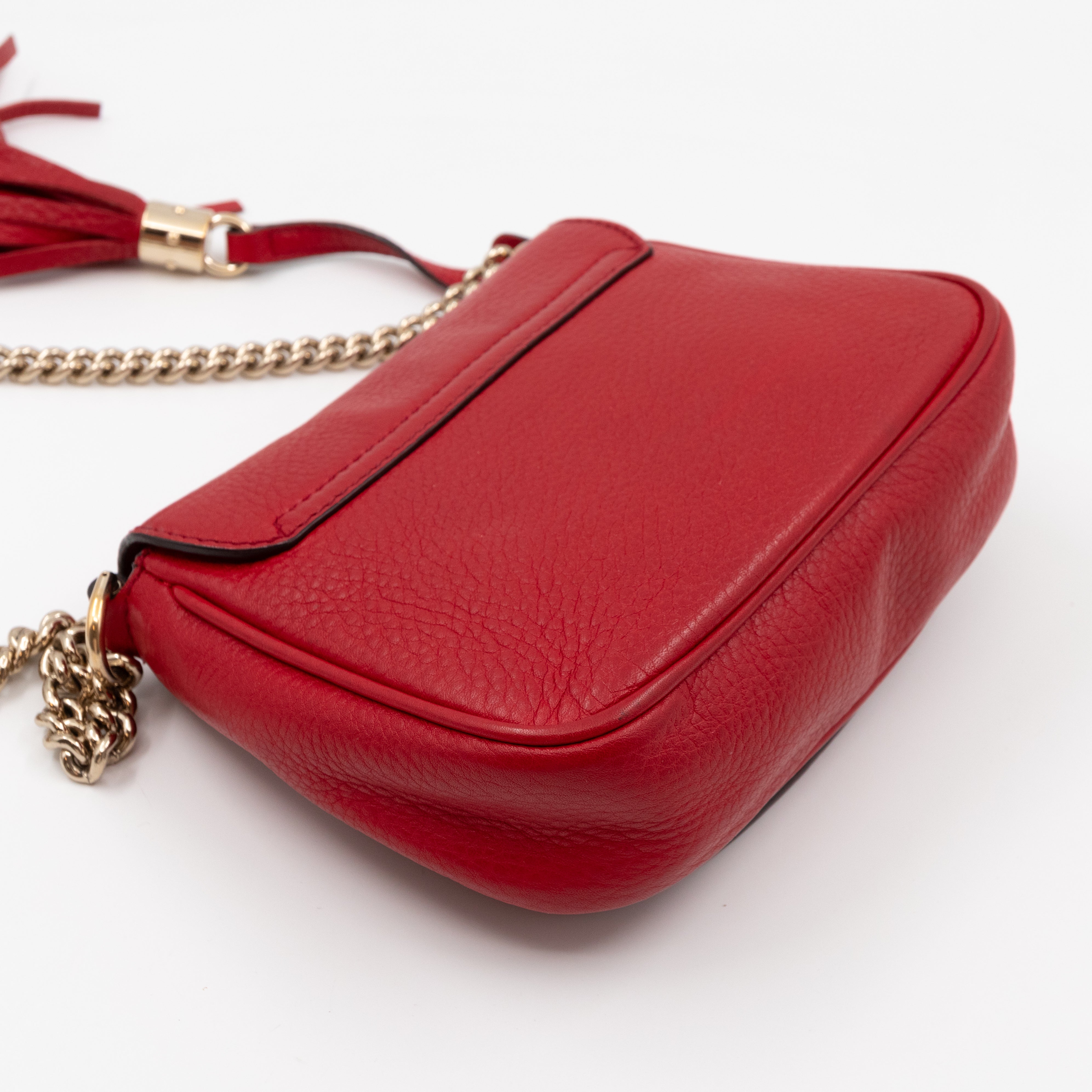 Red sale chain bag