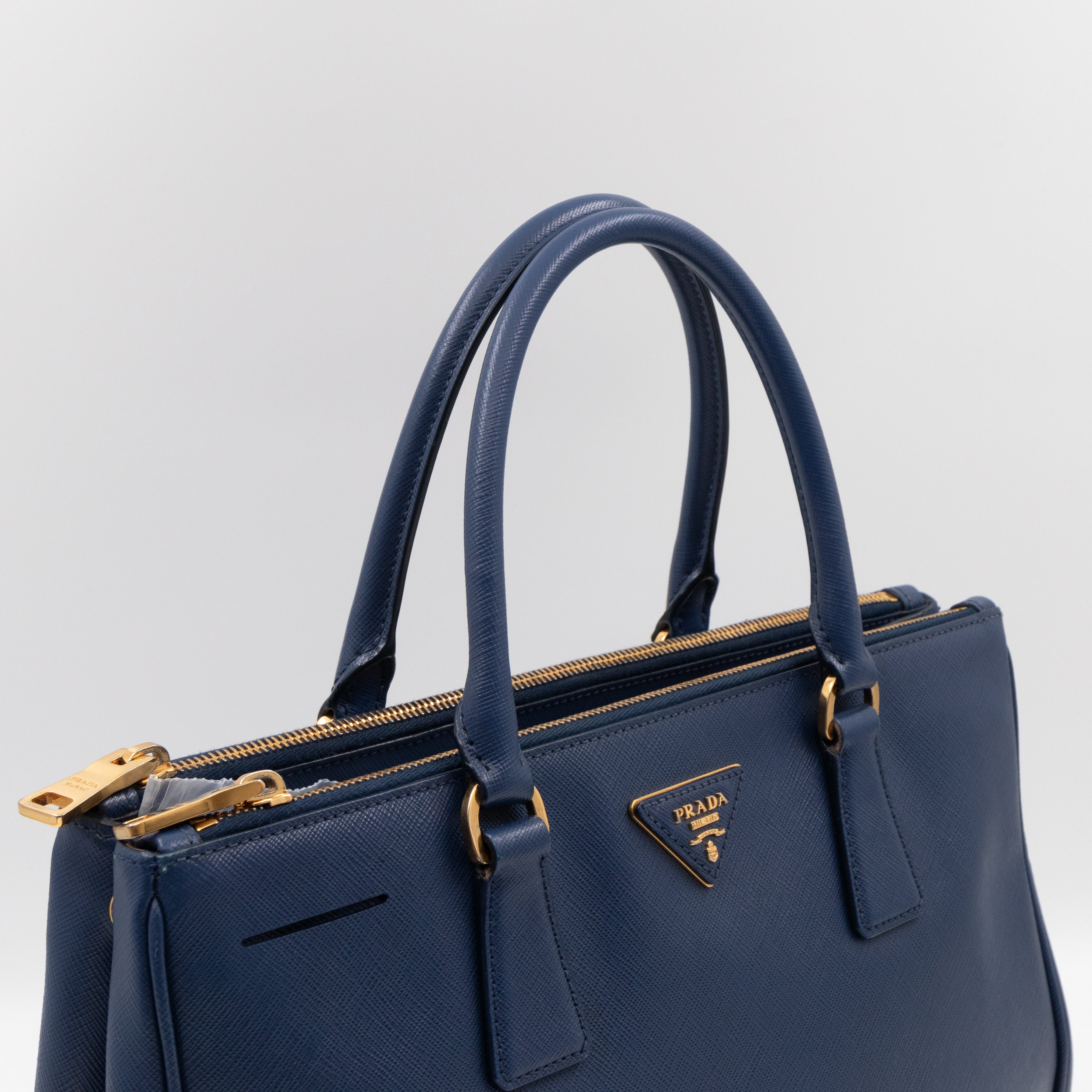 Prada Prada Galleria Large Double Zip Blue Saffiano Queen Station