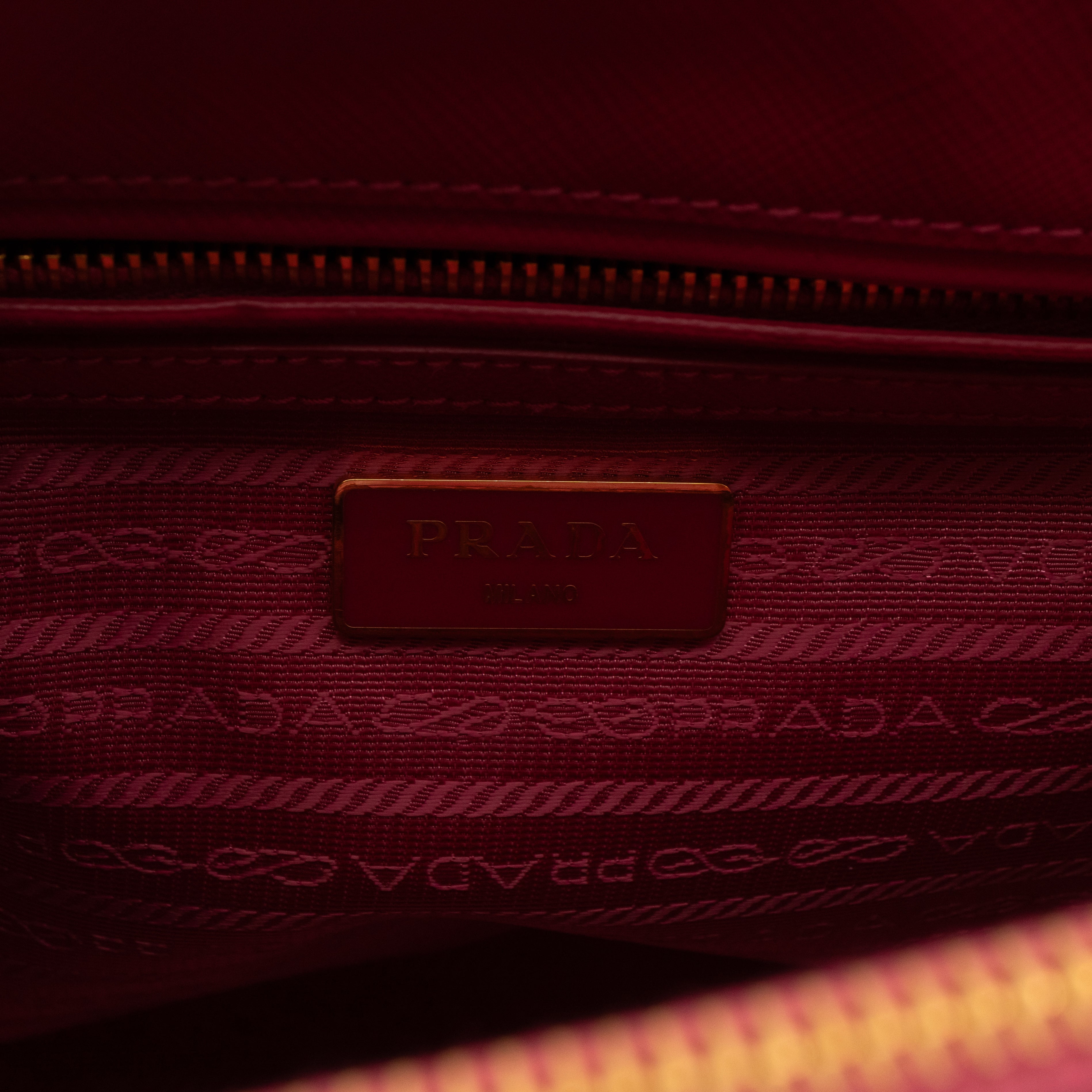 Galleria Medium Double Zip Pink Saffiano Vernice