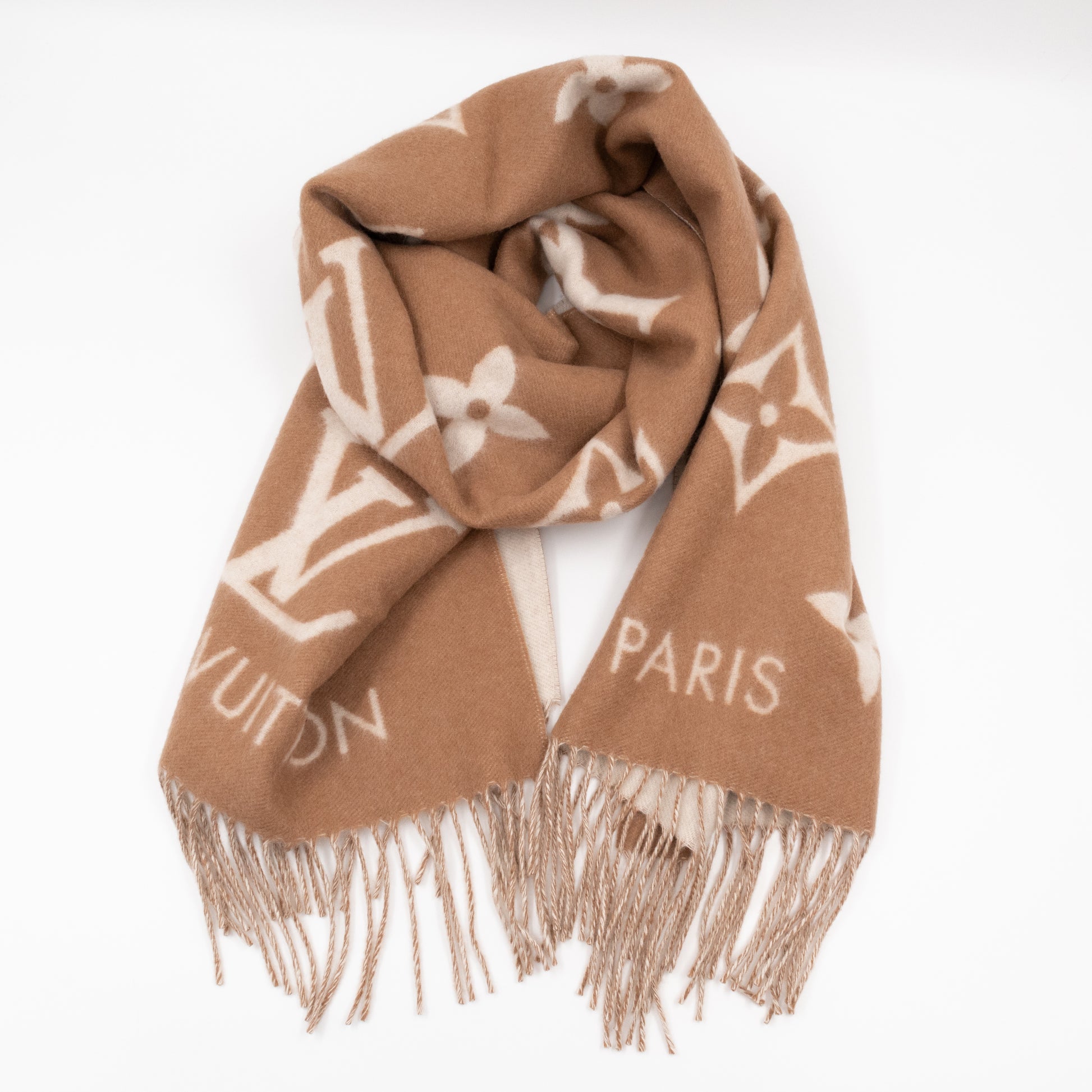 Louis Vuitton cold reykjavik cashmere scarf Beige