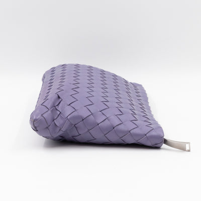 Medium Flat Pouch Intrecciato Lavender Leather