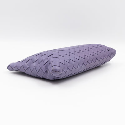 Medium Flat Pouch Intrecciato Lavender Leather