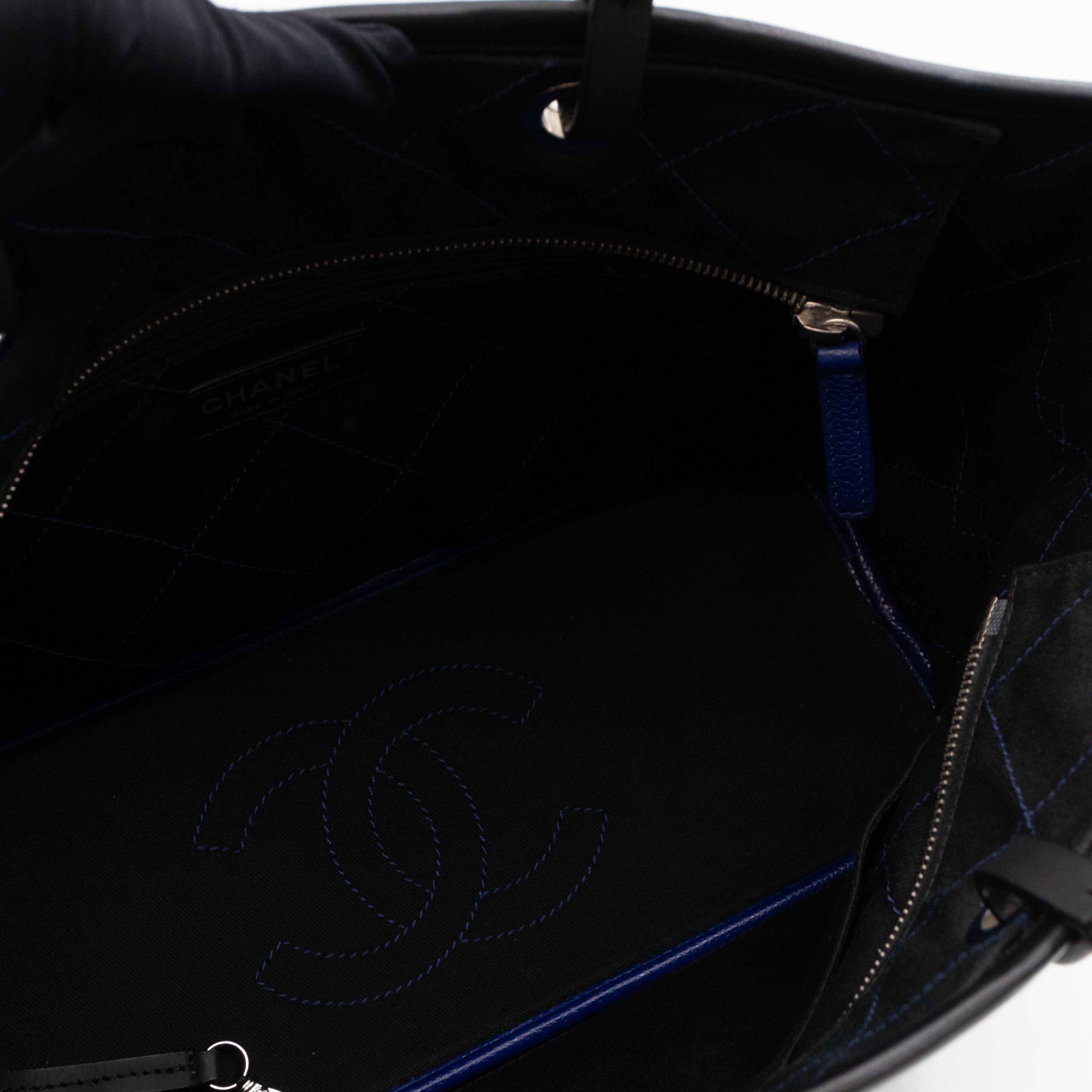 Shopping Fever Tote Bag Dark Blue Caviar