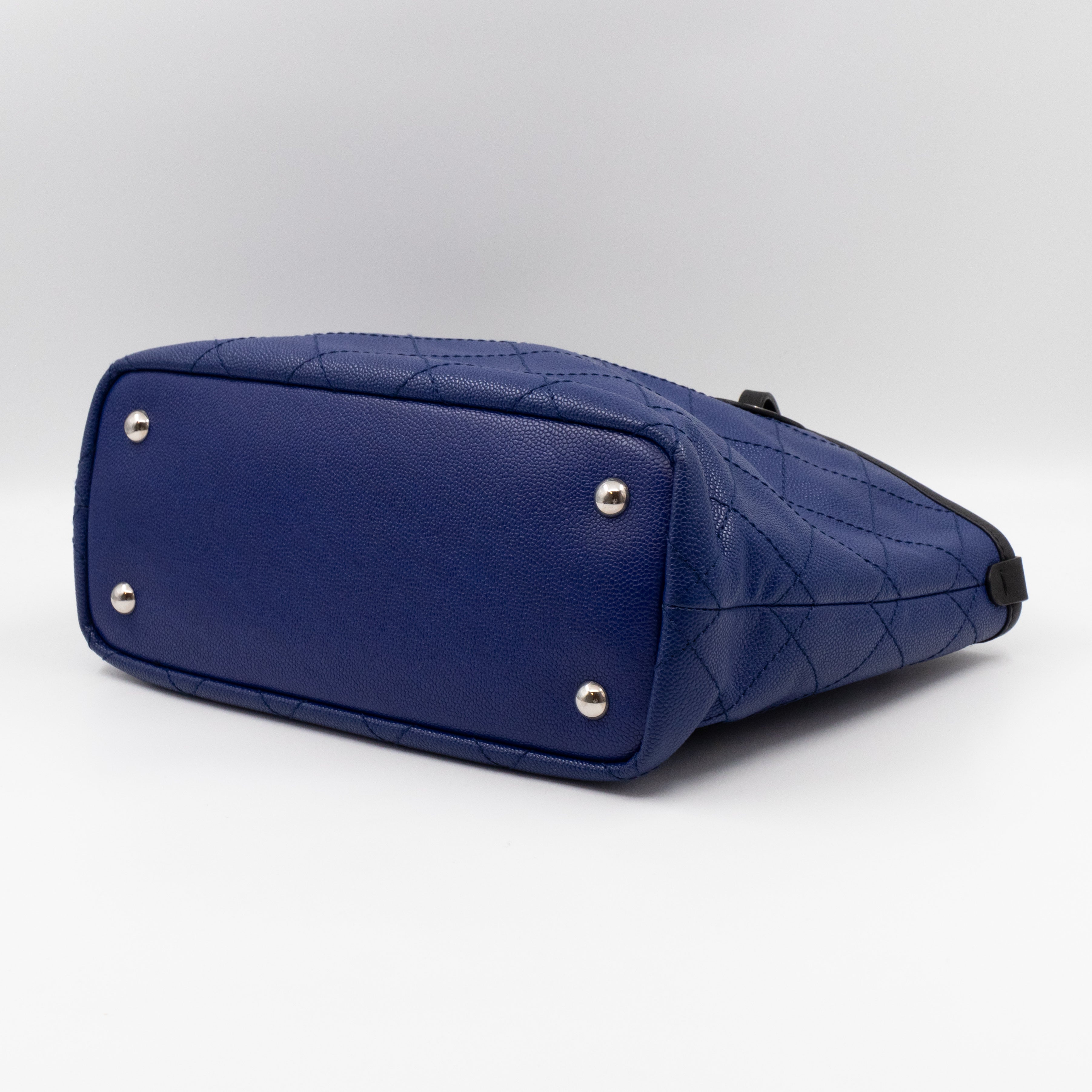 Shopping Fever Tote Bag Dark Blue Caviar