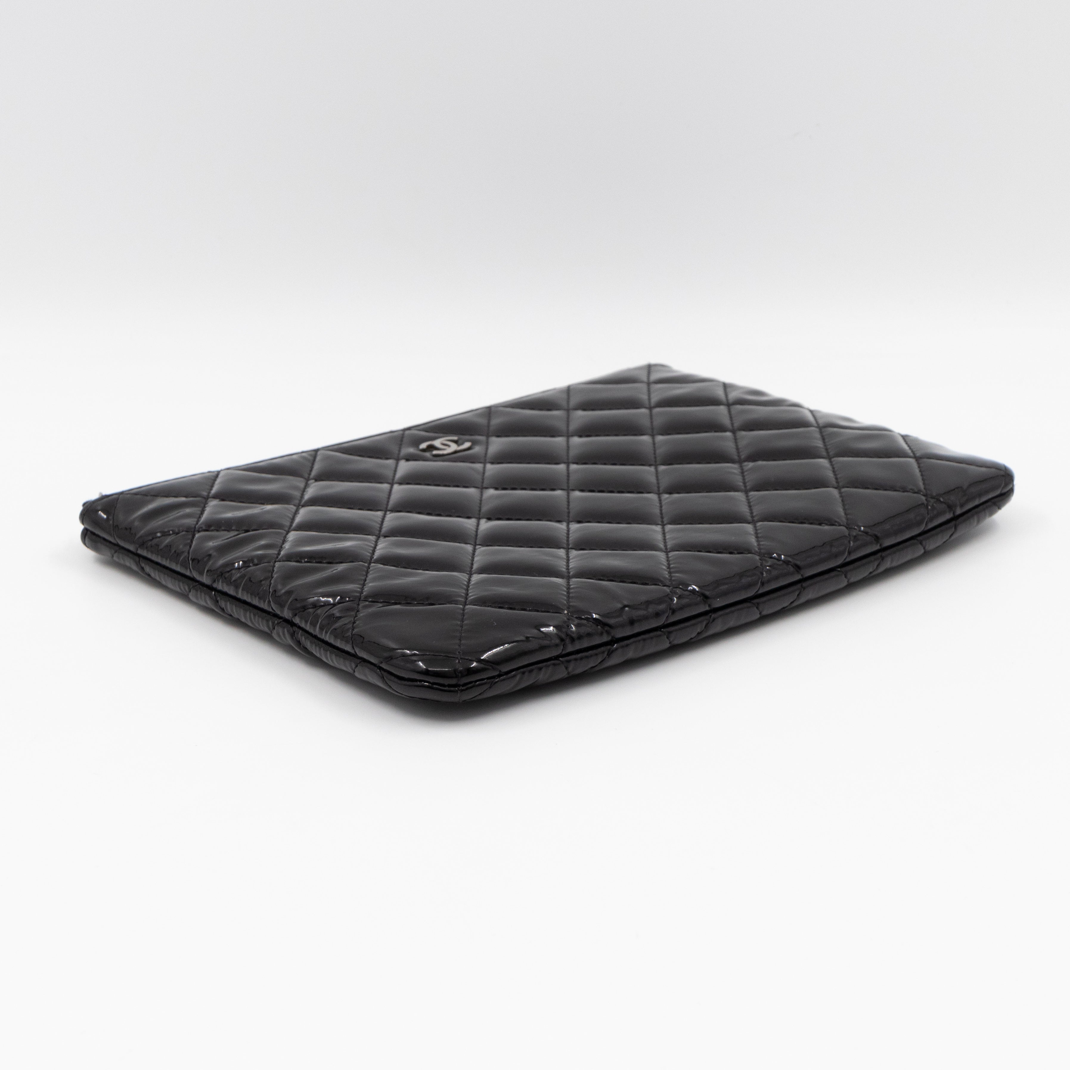 Classic Medium O Case Black Patent Leather