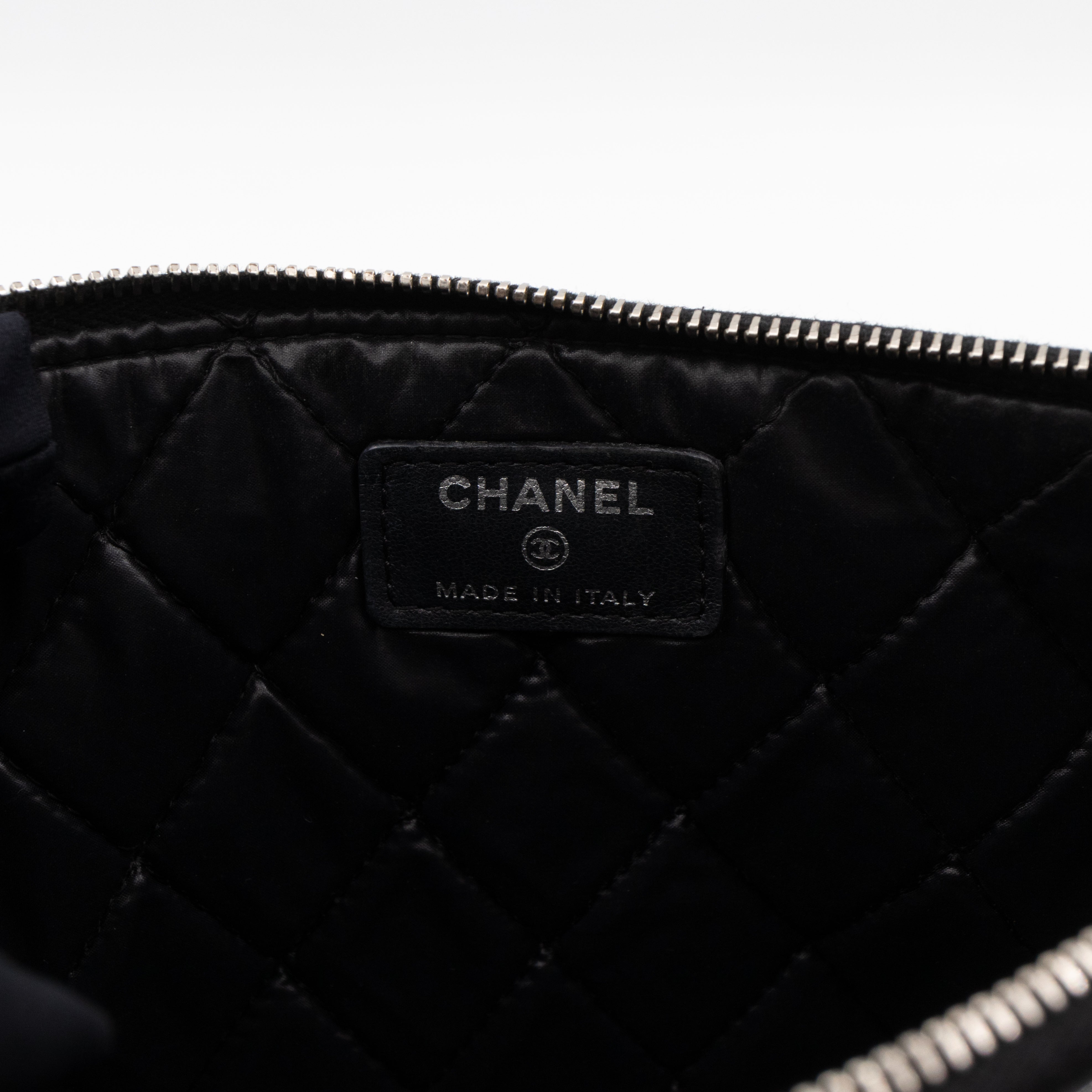 Classic Medium O Case Black Patent Leather