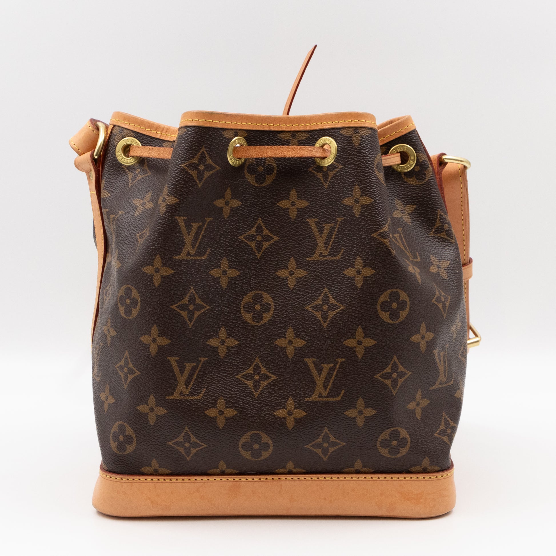 louis vuitton noe bb crossbody  Louis vuitton noe bag, Louis vuitton  handbags outlet, Louis vuitton