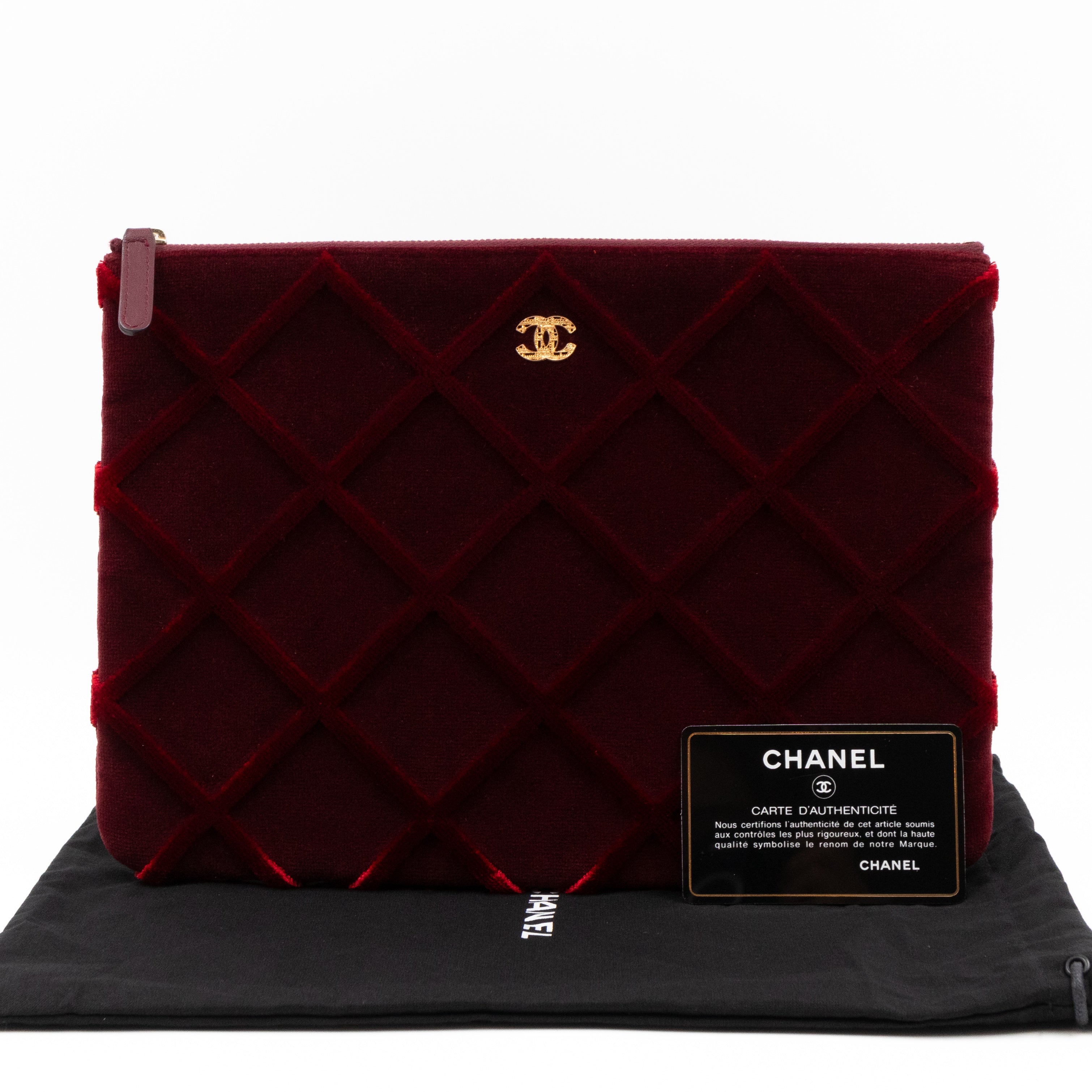 Medium O Case Burgundy Velvet Quilted