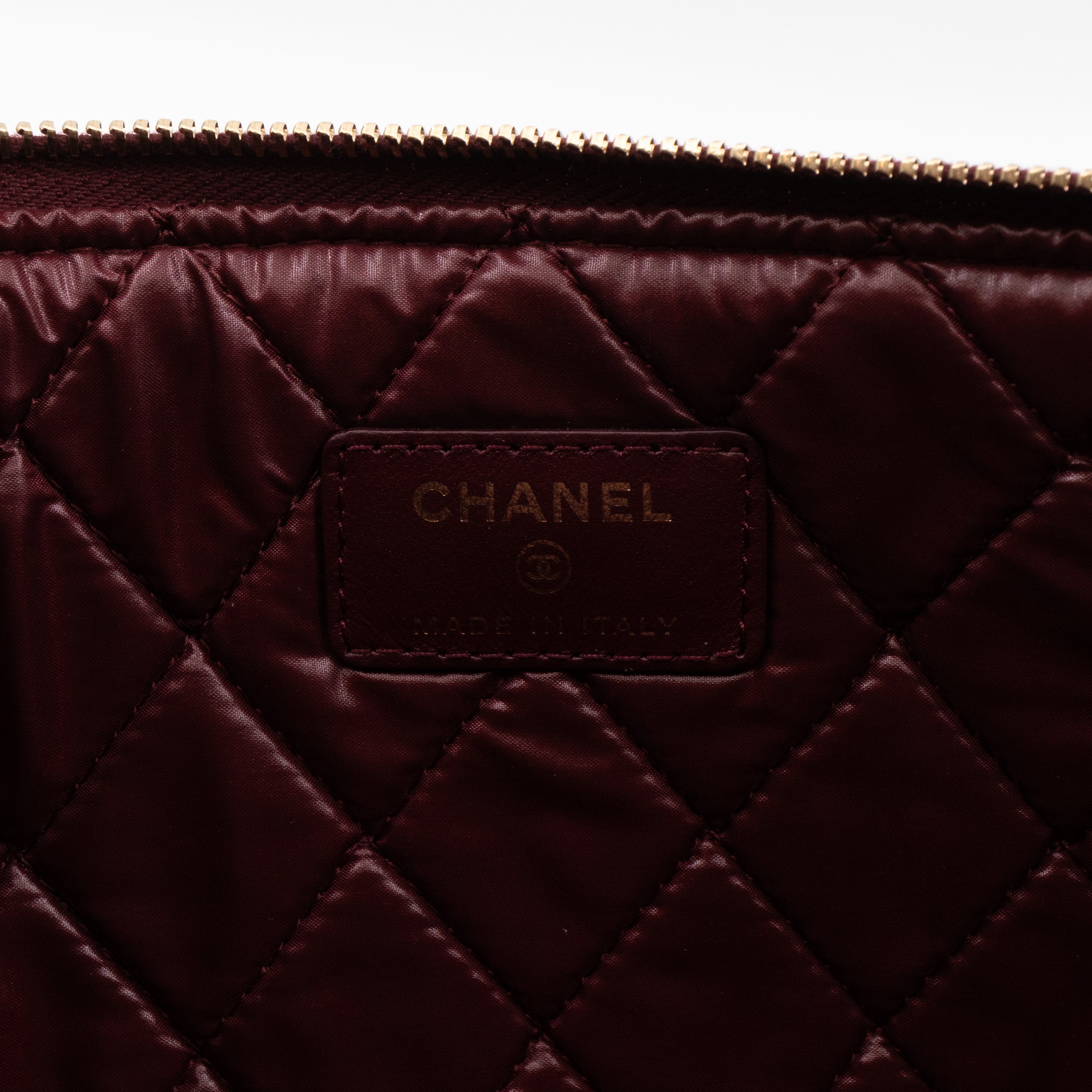 Medium O Case Burgundy Velvet Quilted