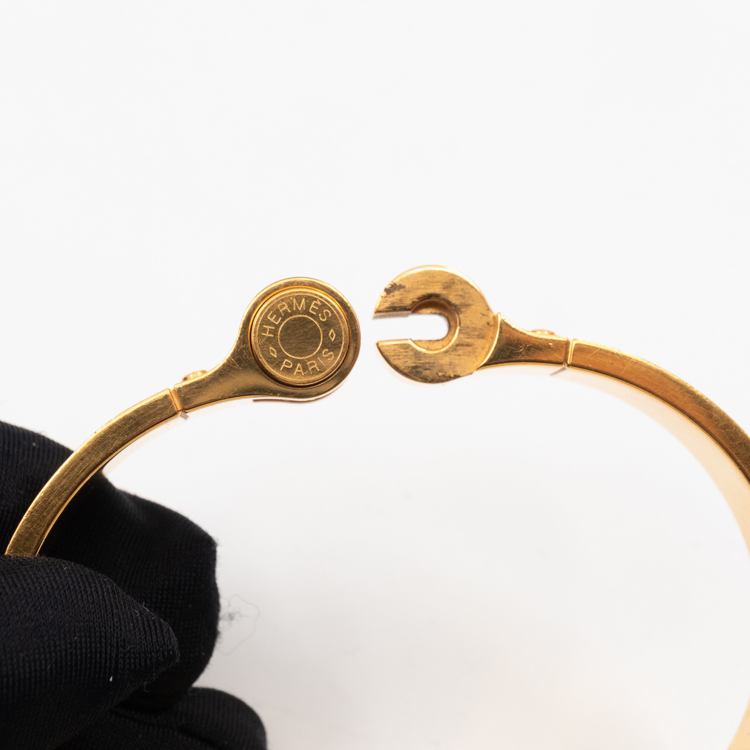 Leather Hinged Bracelet S Red Gold