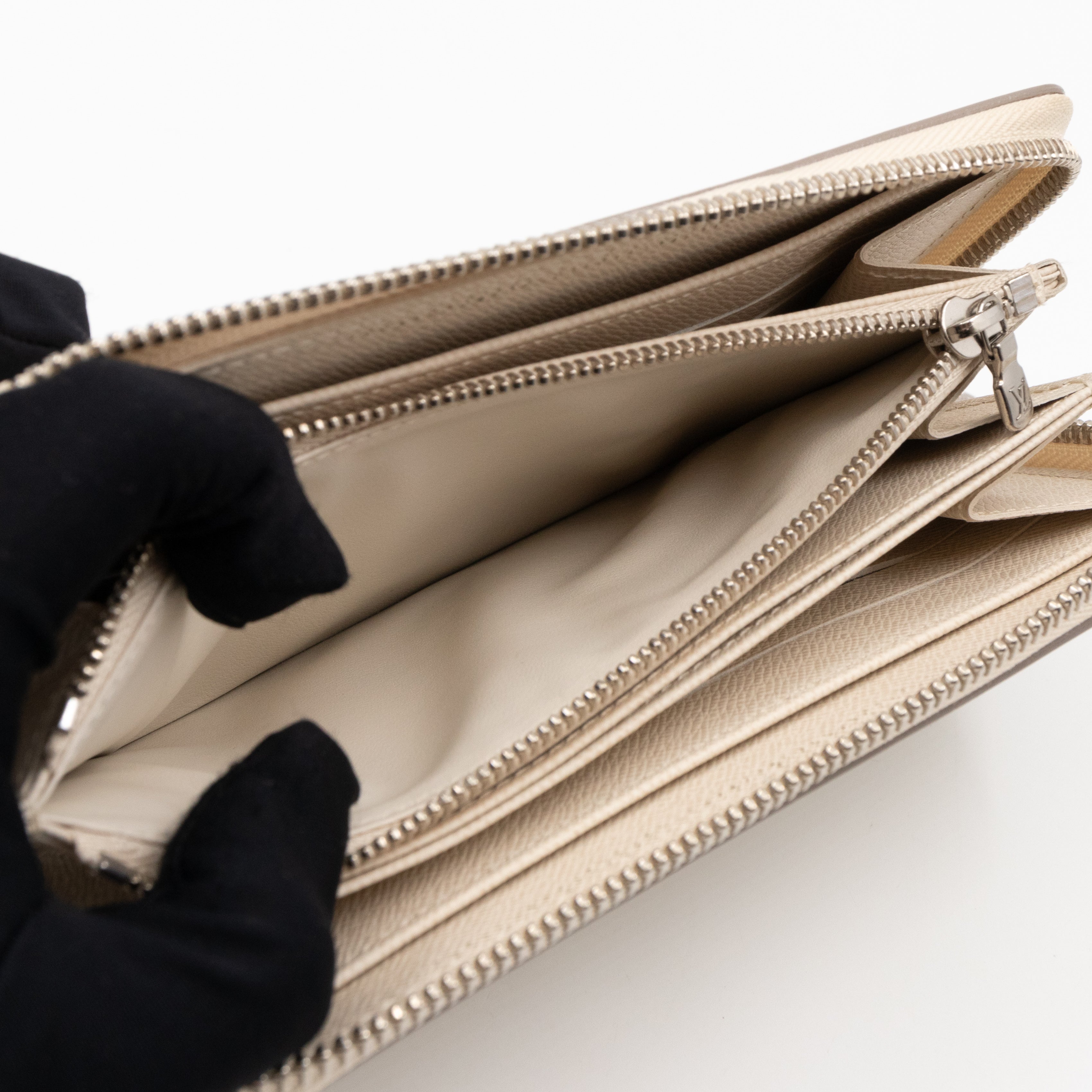 Zippy Wallet Ivory Epi Leather