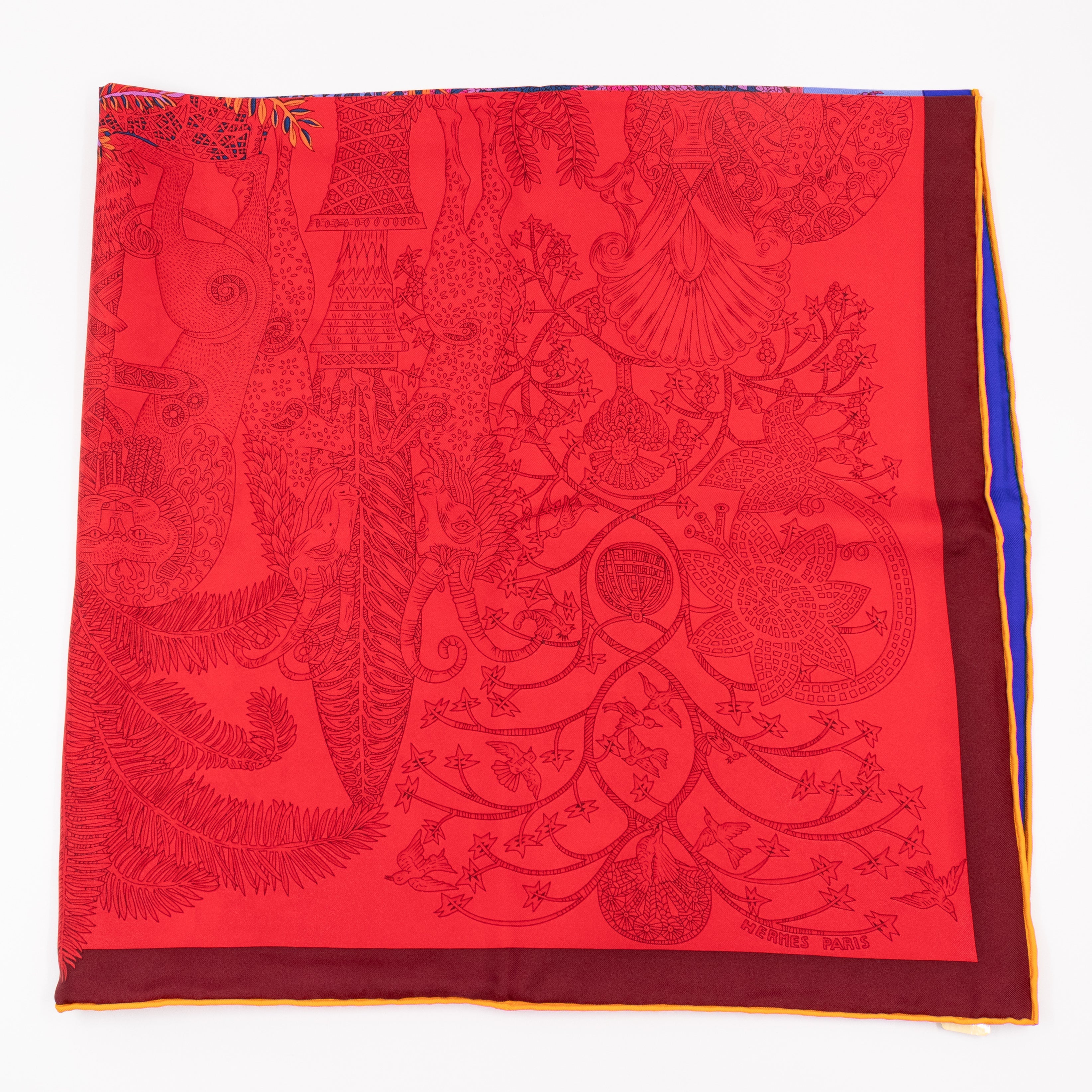 Silk Scarf 90 Les Legendes de l'Arbre Coloriage