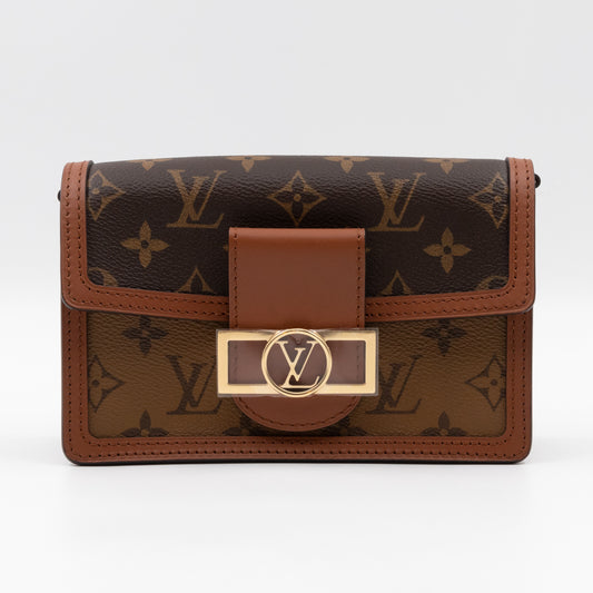 Shop Louis Vuitton MONOGRAM DAUPHINE CHAIN WALLET Monogram Leather