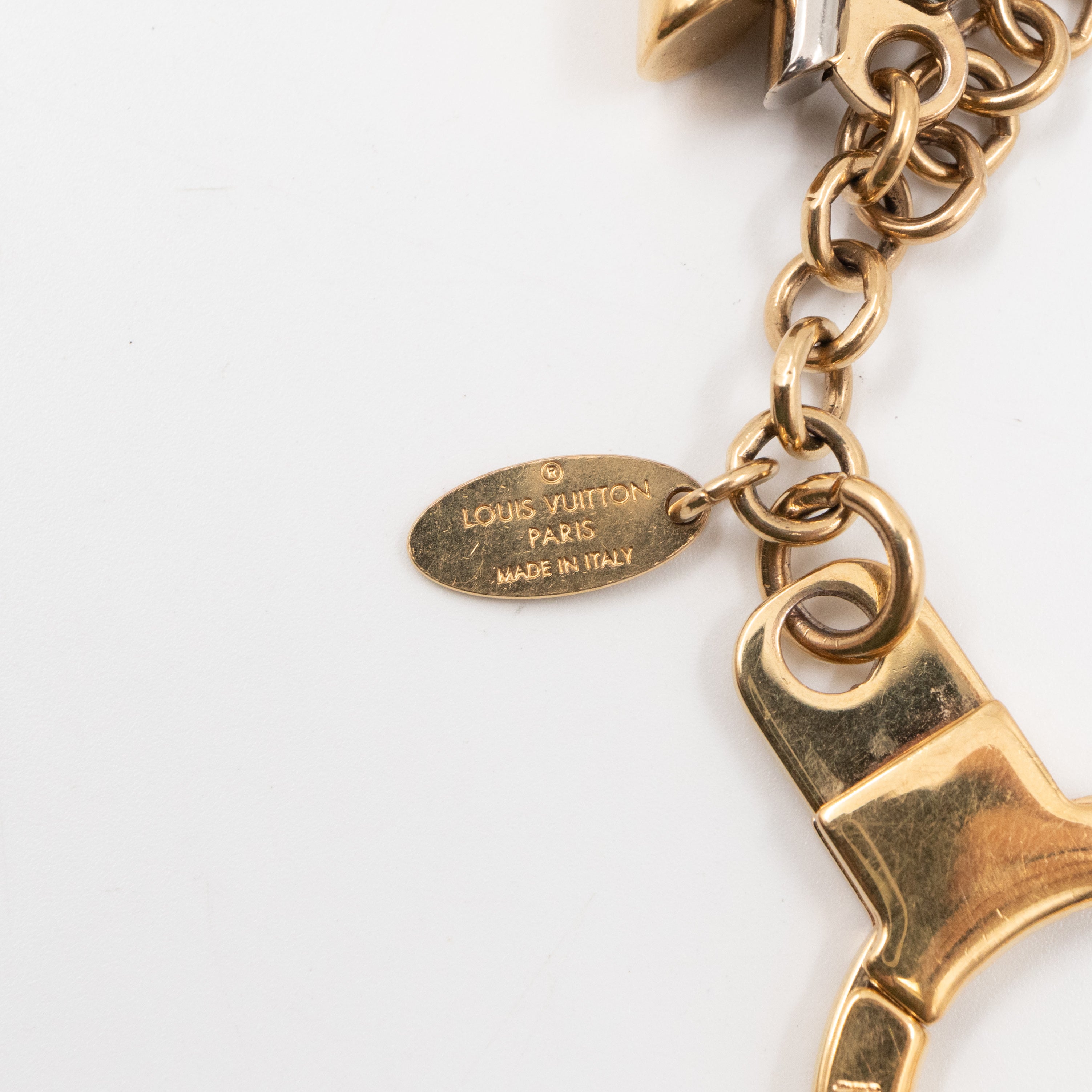 Jingle V Bag Charm Chain