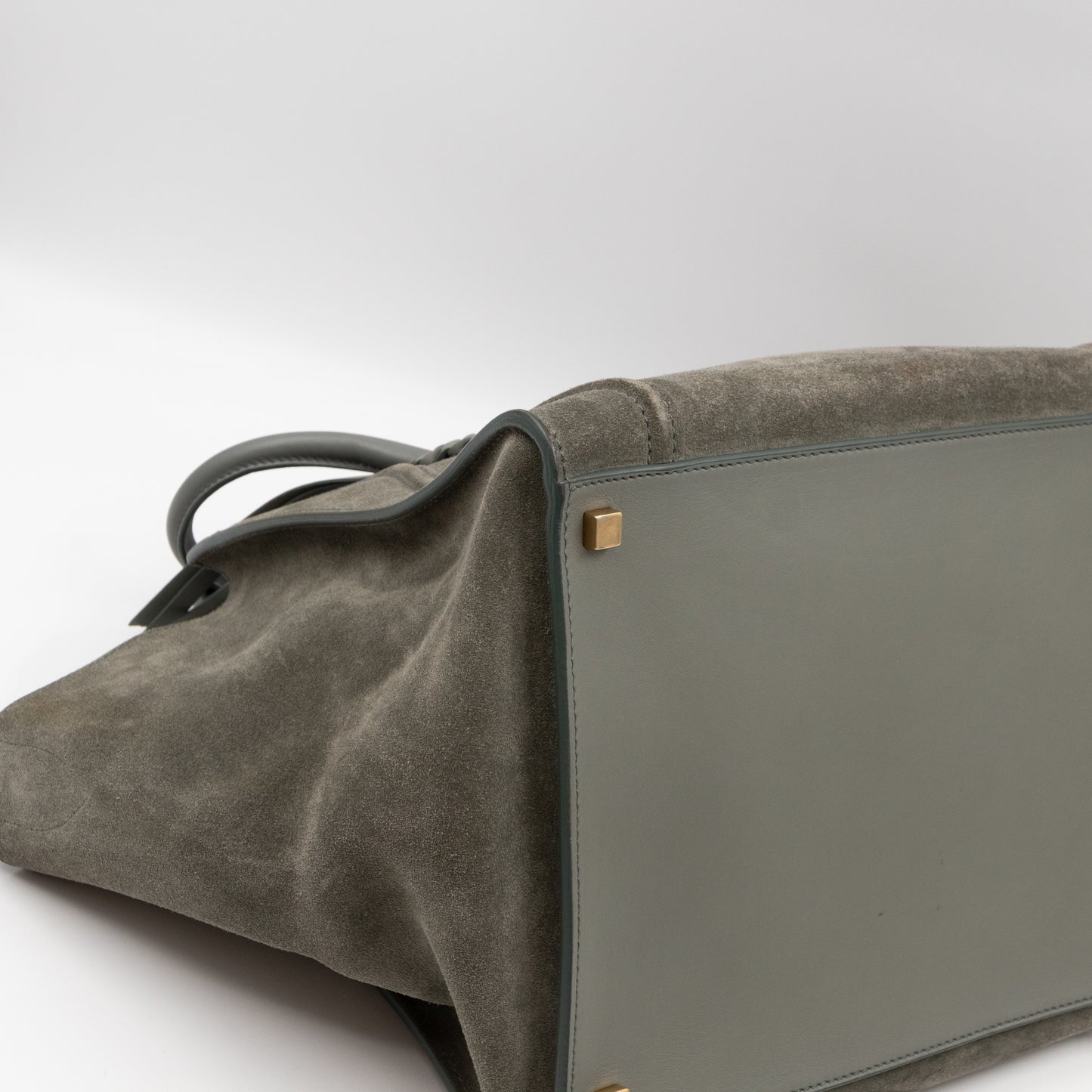 Phantom Medium Luggage Grey Suede Leather