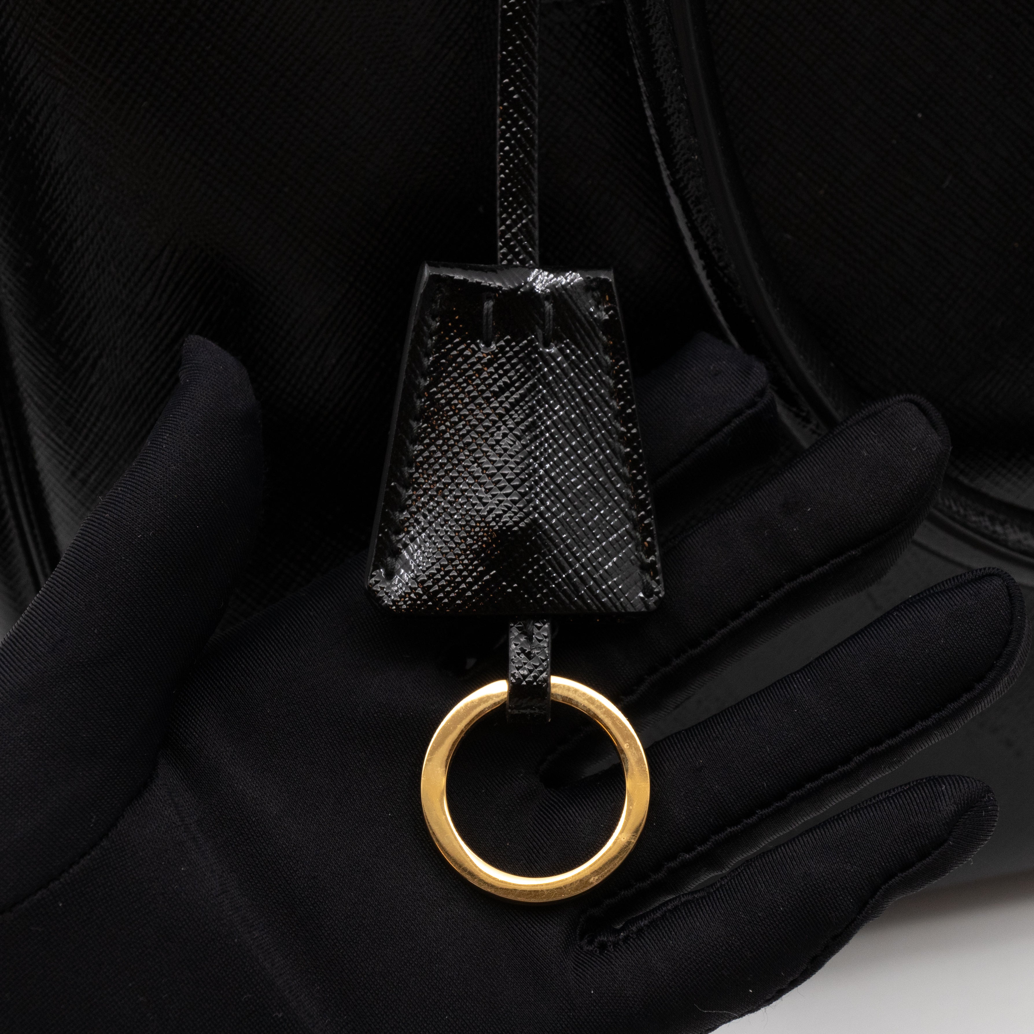 Galleria Large Double Zip Black Saffiano Vernis
