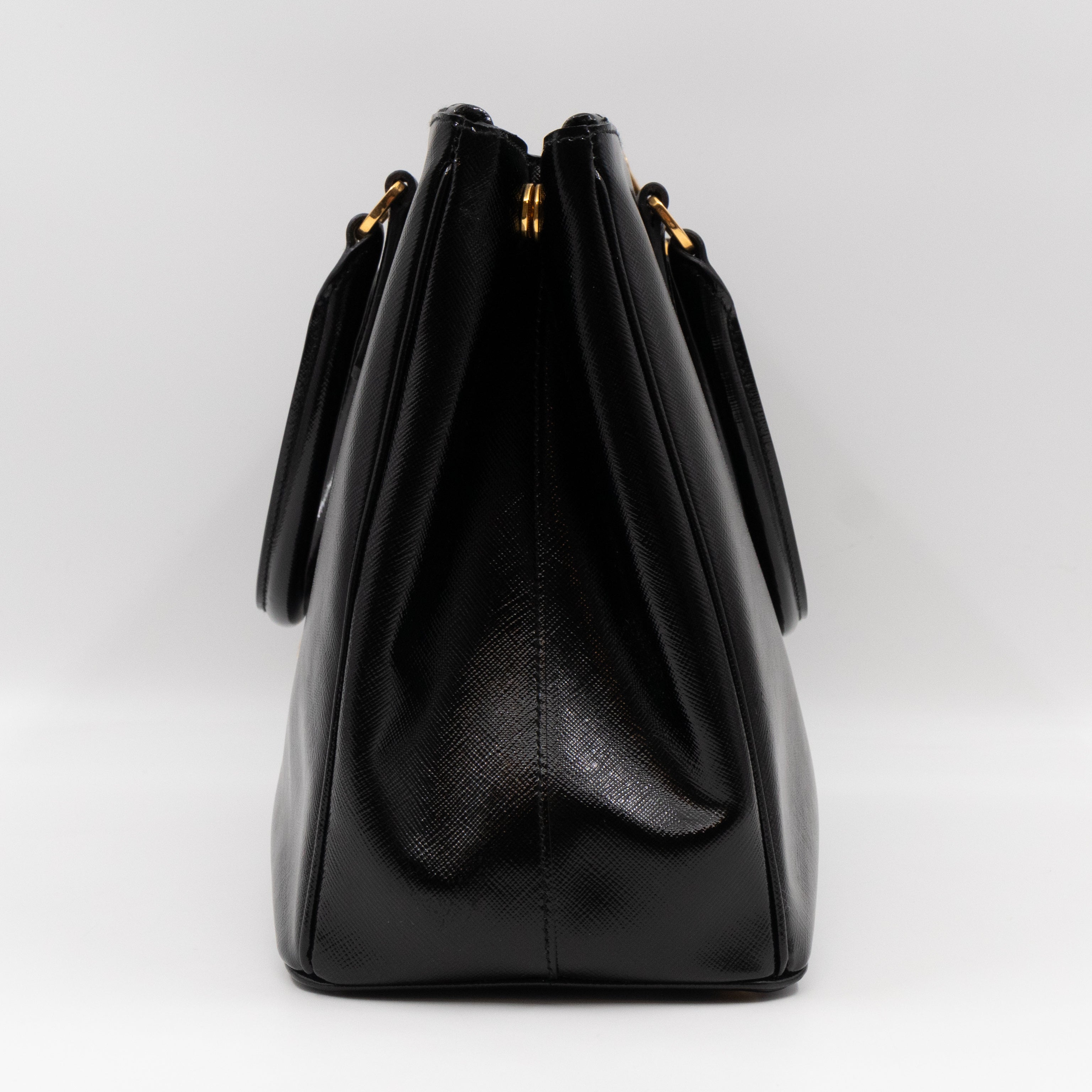 Galleria Large Double Zip Black Saffiano Vernis