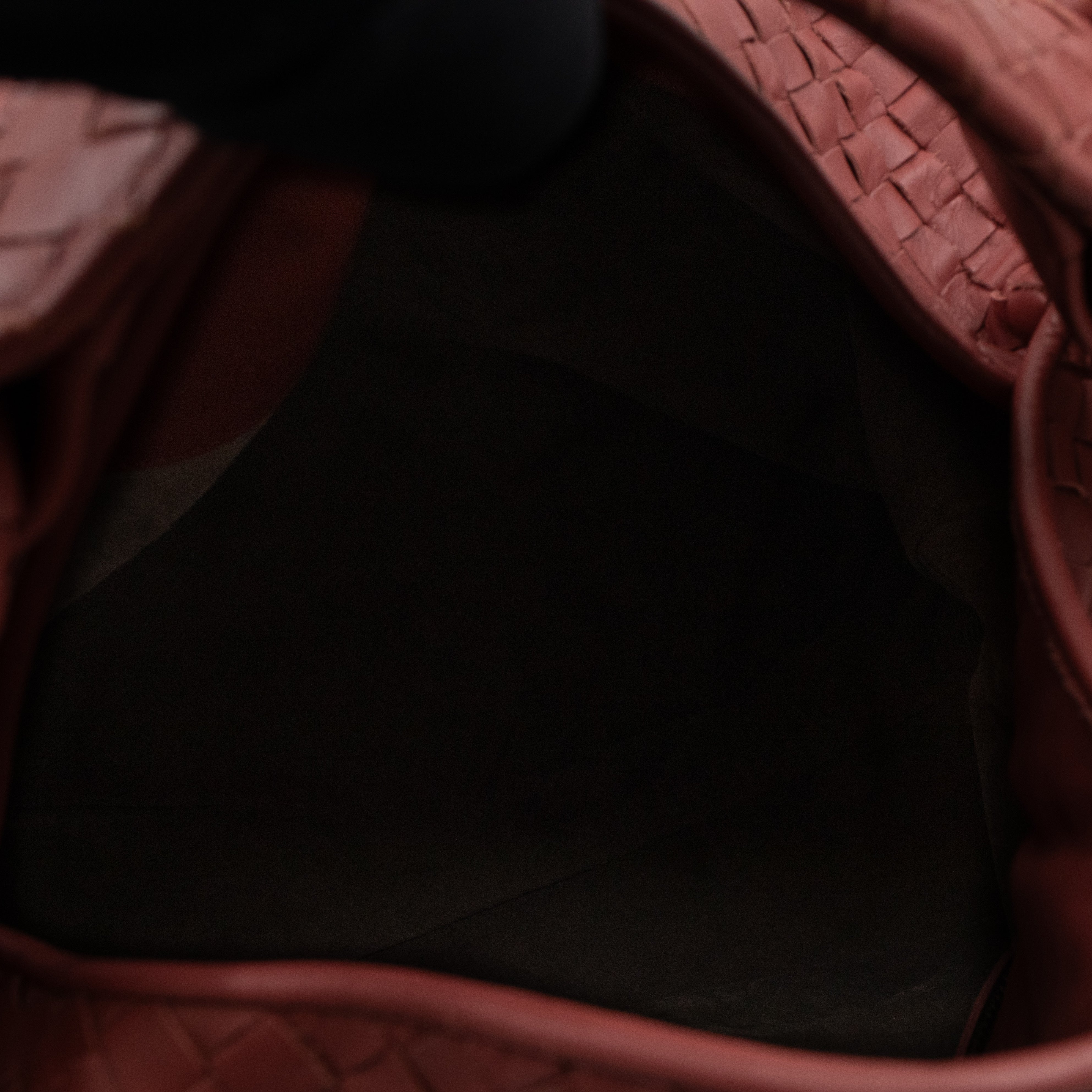 Sloane Hobo Bag Intrecciato Mauve Leather